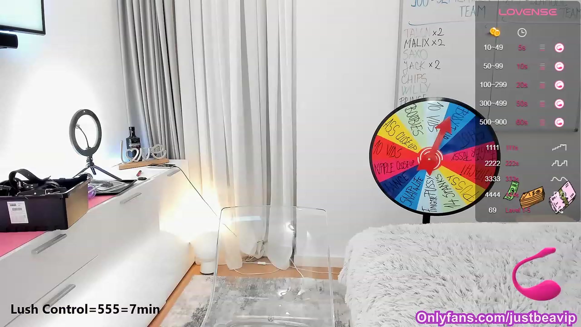 Gallery image thumbnail from Queen_Bea_'s myfreecams stream on, 09/13/2023, 22:33 image 6 of 20