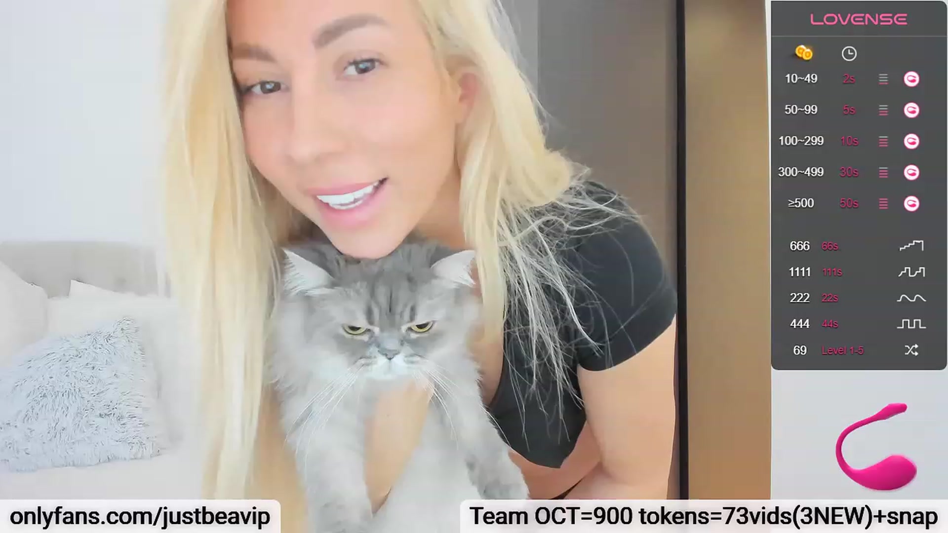 Gallery image thumbnail from Queen_Bea_'s myfreecams stream on, 10/18/2023, 20:04 image 2 of 20