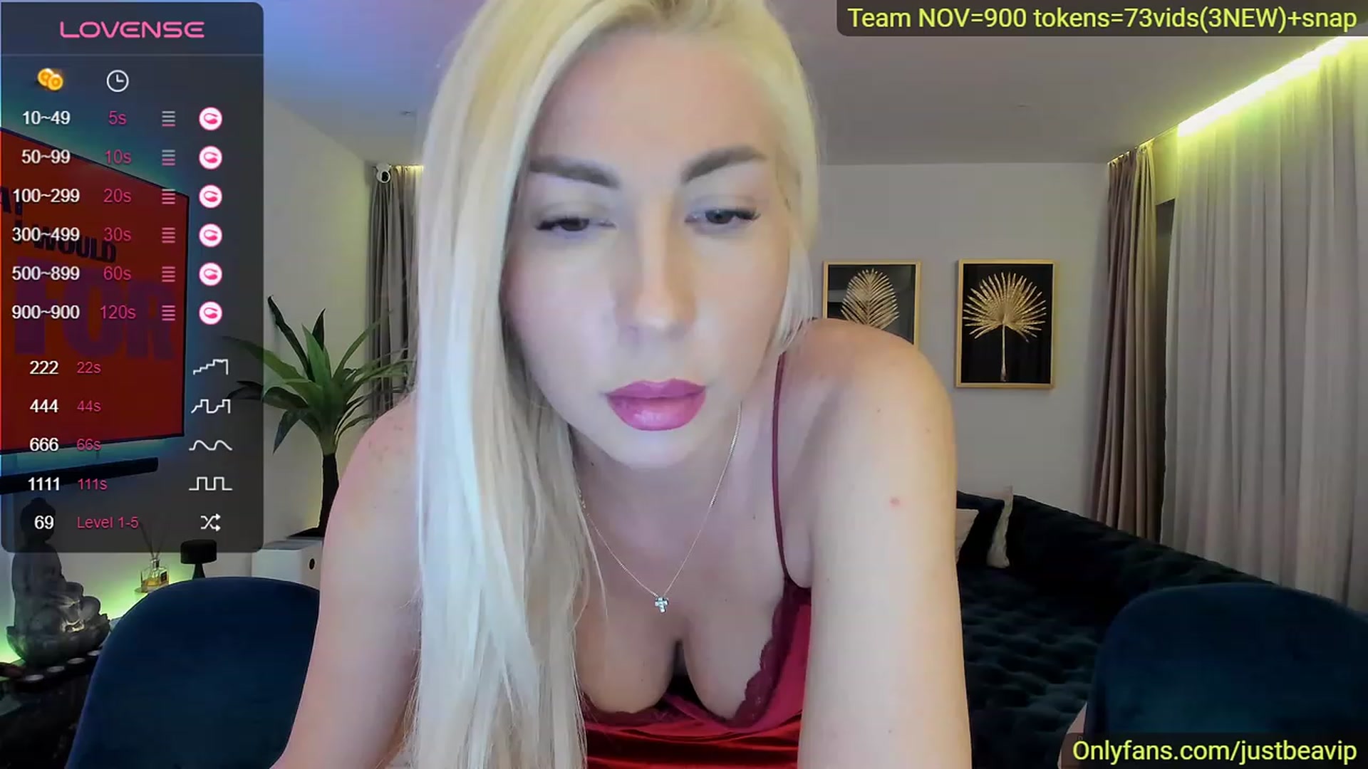 Gallery image thumbnail from Queen_Bea_'s myfreecams stream on, 11/04/2023, 19:05 image 16 of 20