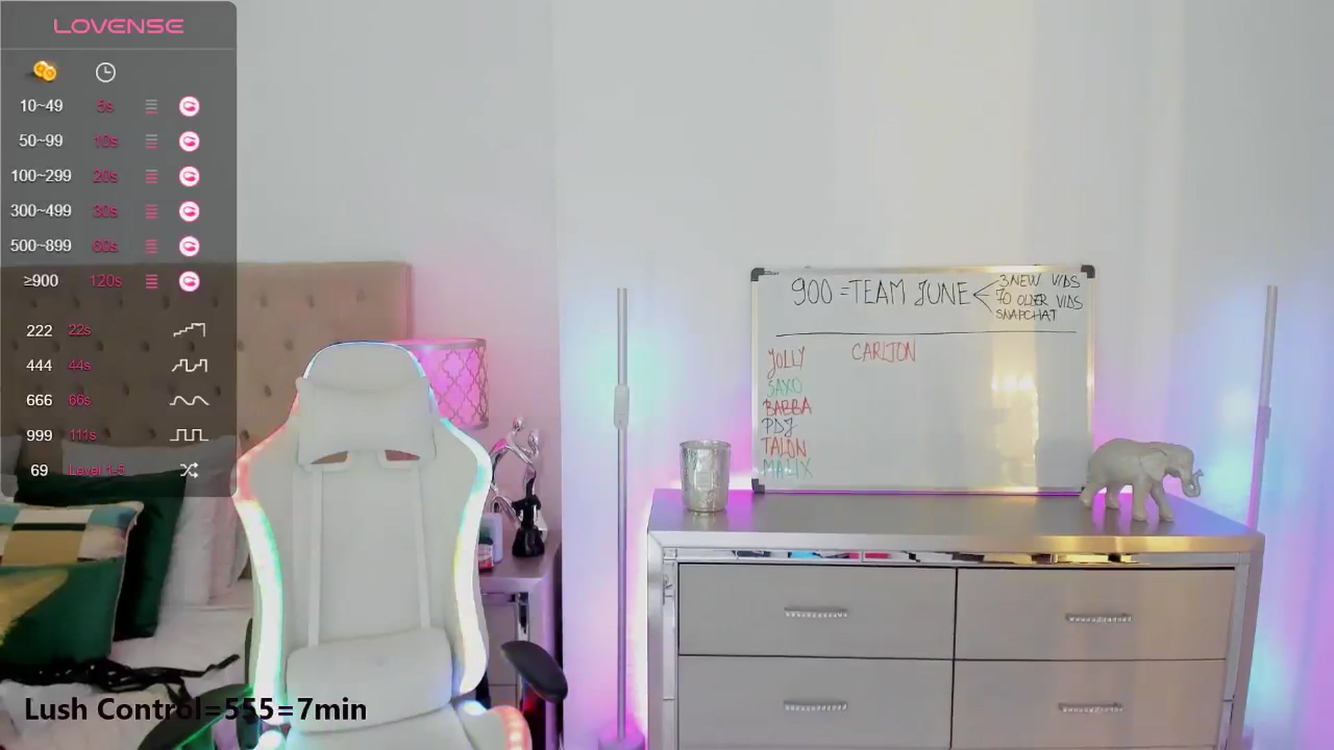 Gallery image thumbnail from Queen_Bea_'s myfreecams stream on, 06/06/2024, 22:04 image 13 of 20