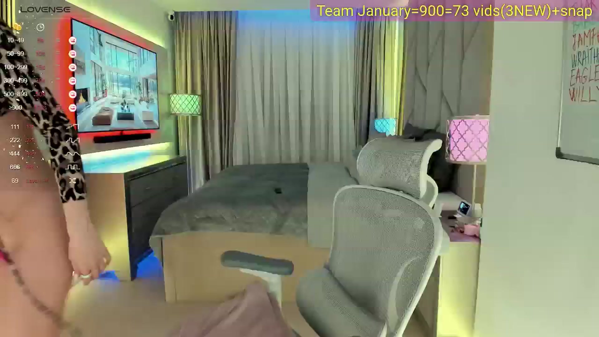 Gallery image thumbnail from Queen_Bea_'s myfreecams stream on, 01/25/2025, 19:11 image 19 of 20