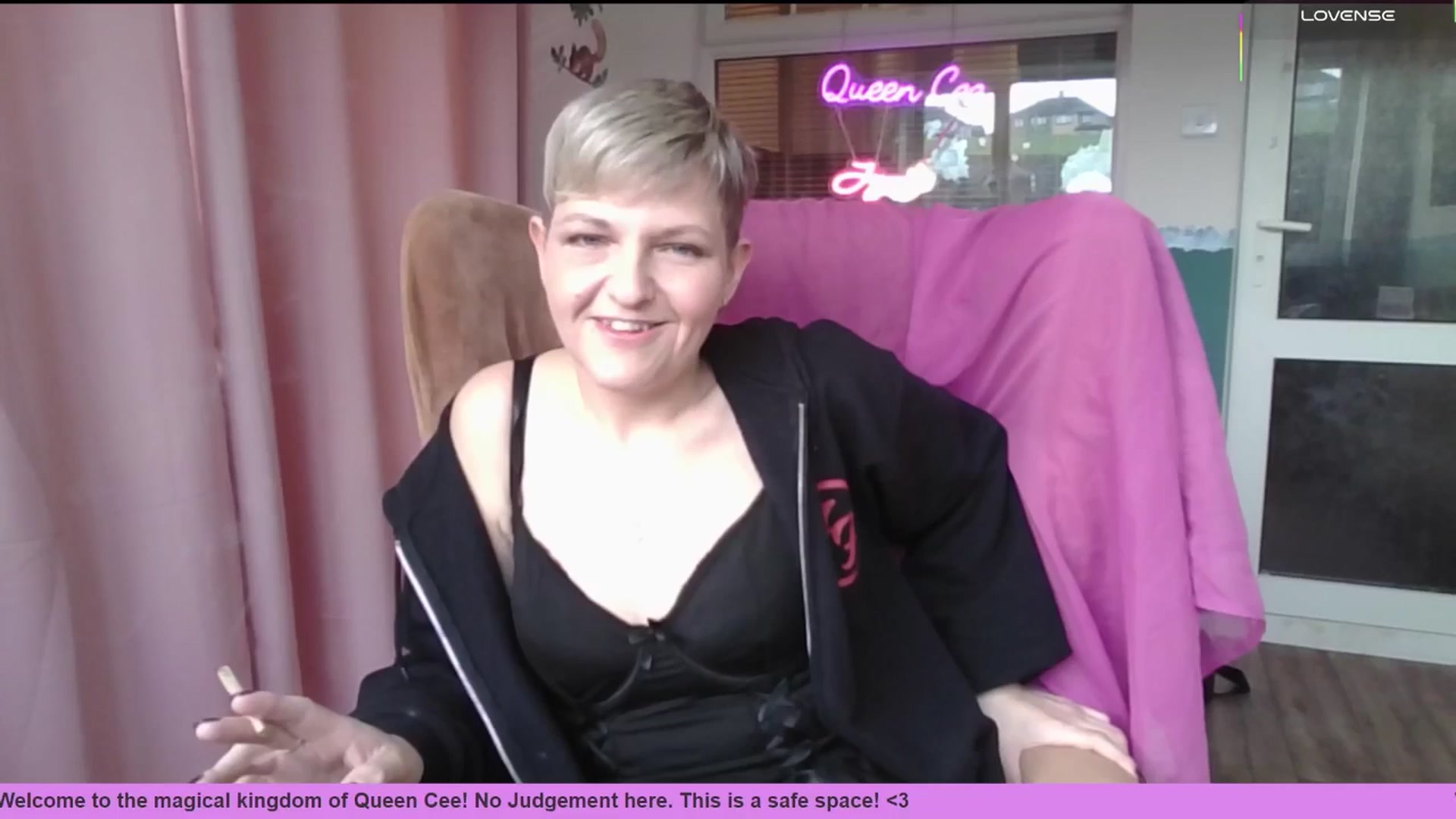 Gallery image thumbnail from Queen_Cee's myfreecams stream on, 02/11/2026, 12:36 image 3 of 20