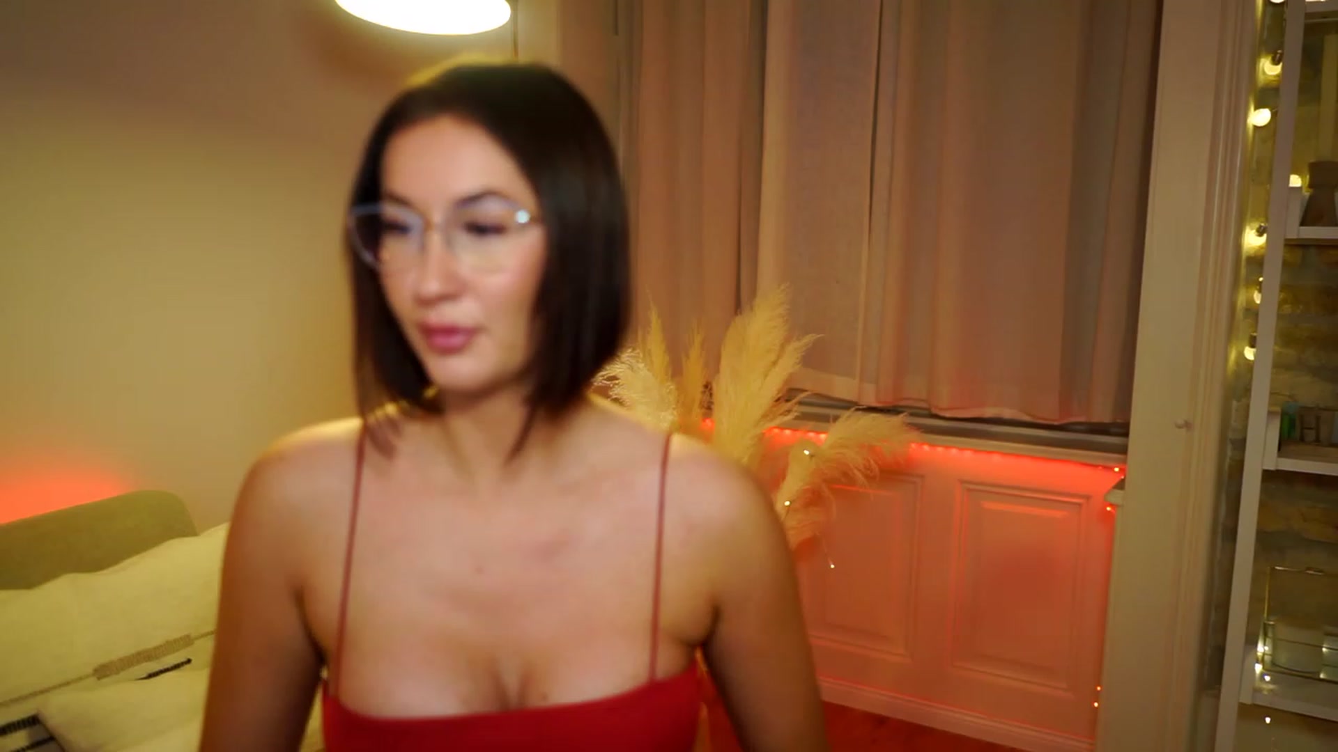 Gallery image thumbnail from Queen_Dasha's myfreecams stream on, 11/21/2022, 22:21 image 4 of 20