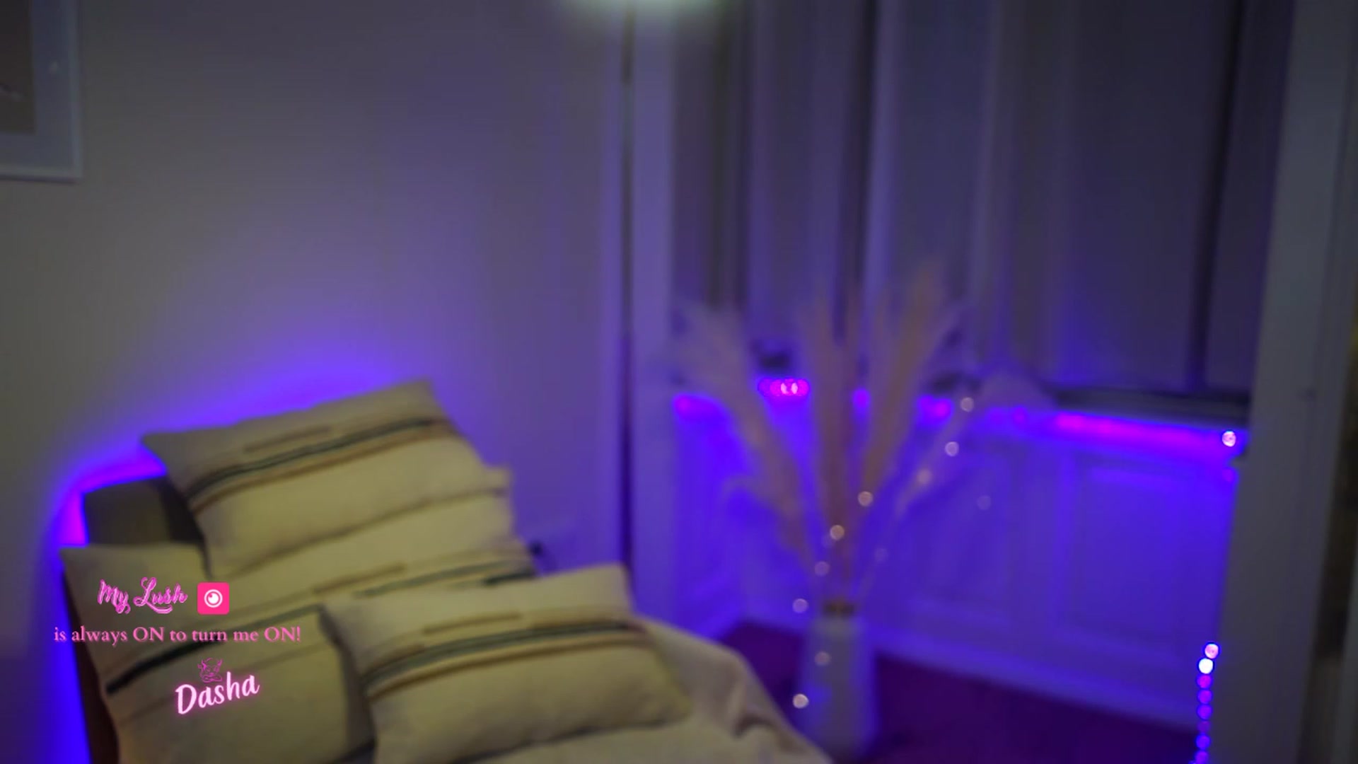 Gallery image thumbnail from Queen_Dasha's myfreecams stream on, 01/12/2023, 19:09 image 9 of 20