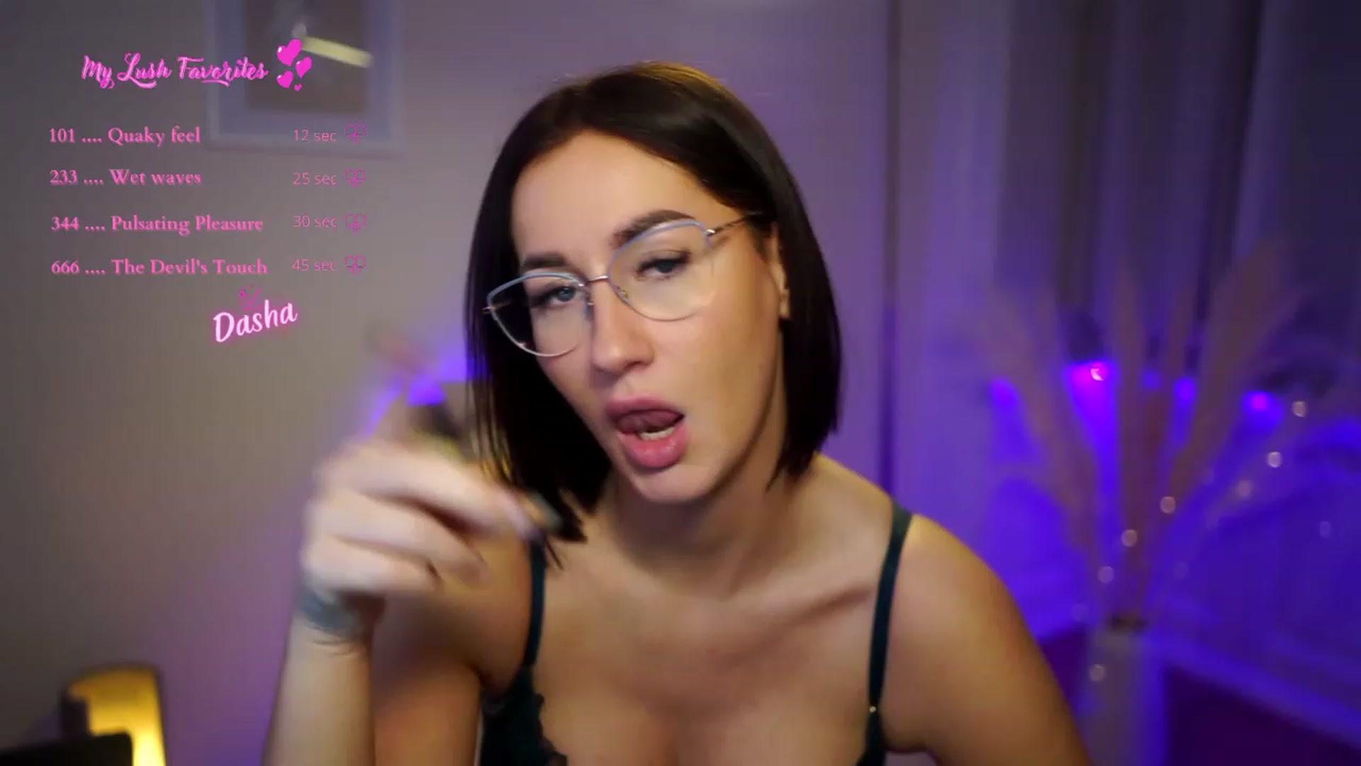 Gallery image thumbnail from Queen_Dasha's myfreecams stream on, 01/13/2023, 21:49 image 11 of 20