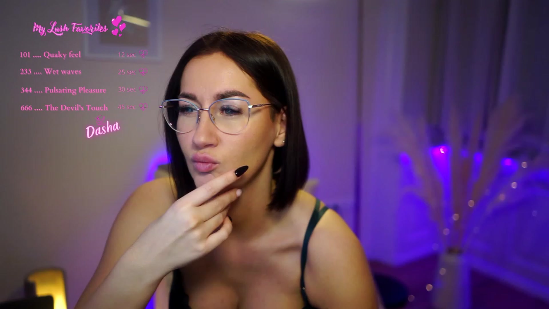 Gallery image thumbnail from Queen_Dasha's myfreecams stream on, 01/13/2023, 21:49 image 4 of 20