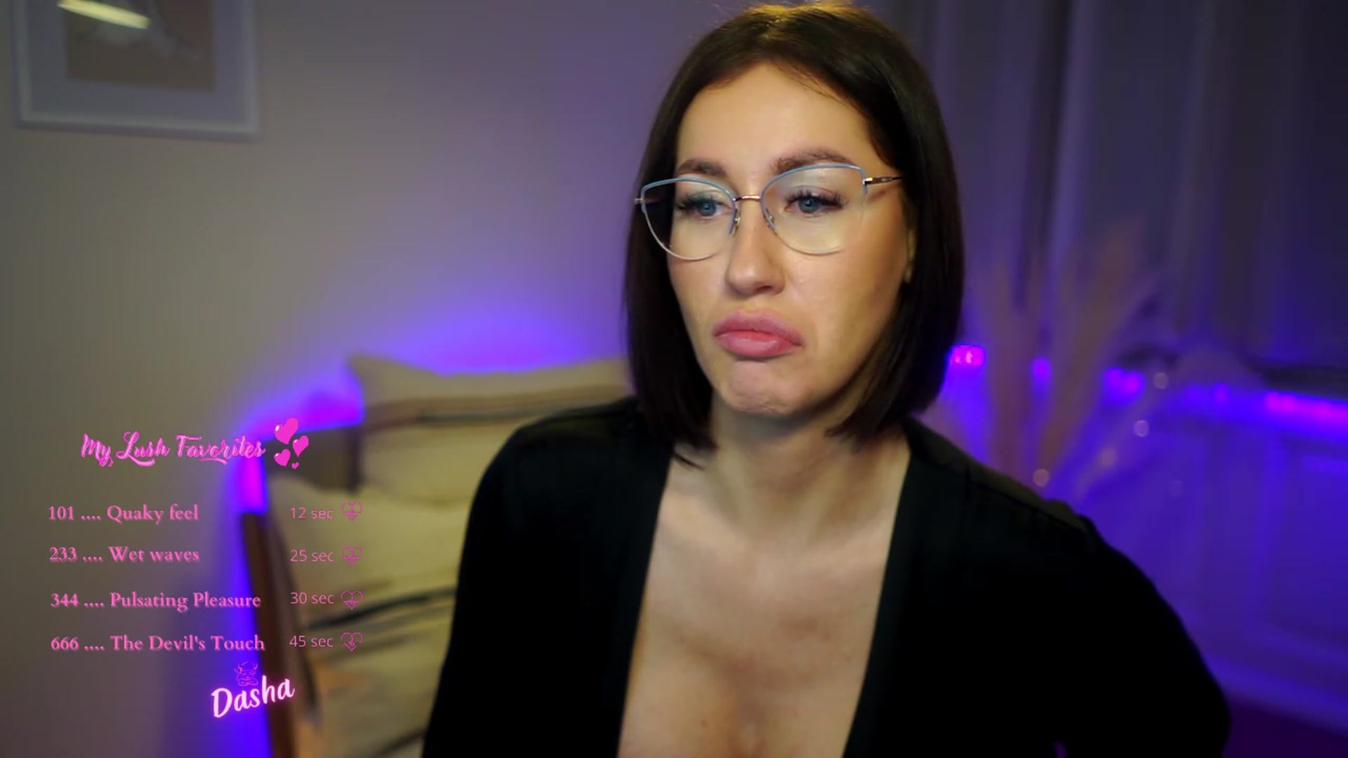 Gallery image thumbnail from Queen_Dasha's myfreecams stream on, 01/16/2023, 02:14 image 16 of 20