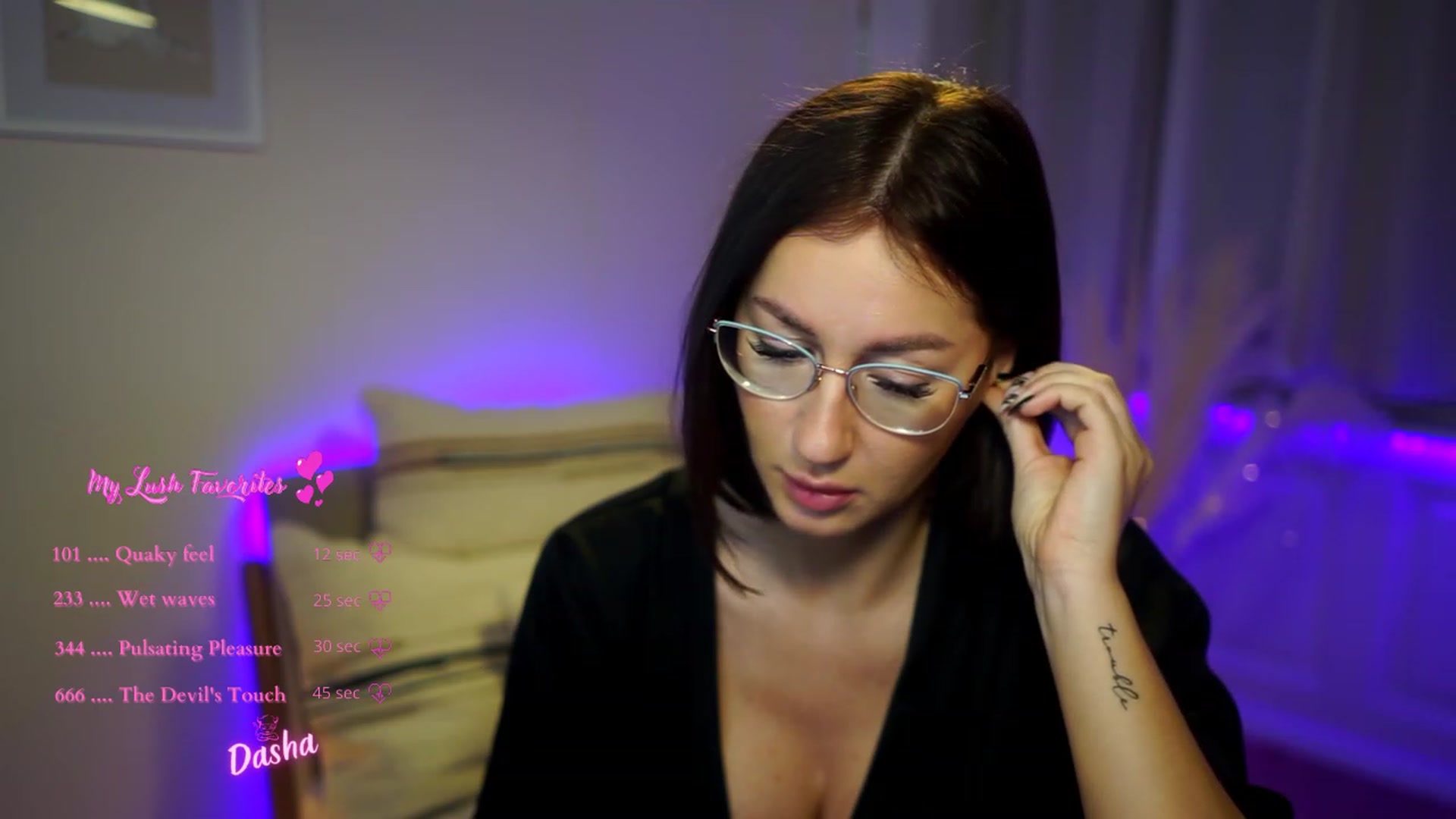 Gallery image thumbnail from Queen_Dasha's myfreecams stream on, 01/16/2023, 02:14 image 17 of 20