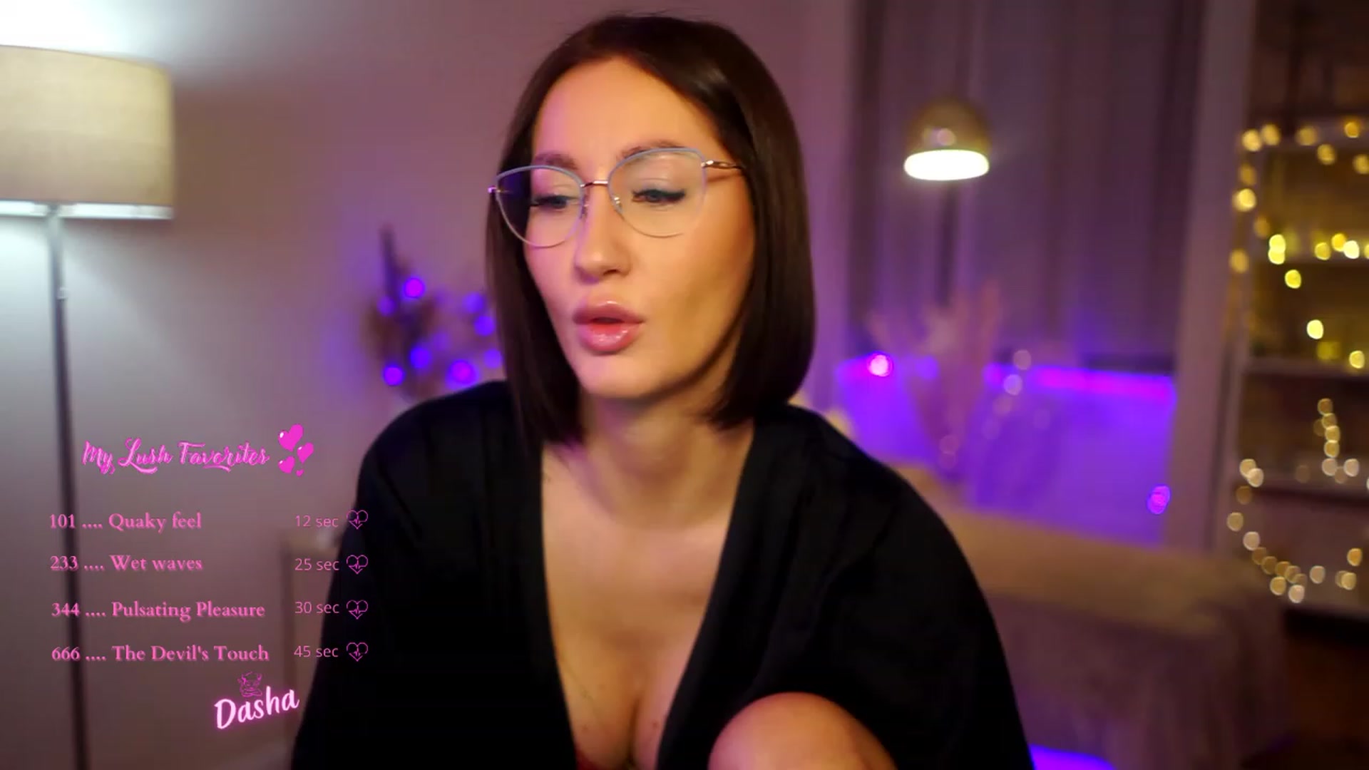 Gallery image thumbnail from Queen_Dasha's myfreecams stream on, 01/16/2023, 19:16 image 1 of 20