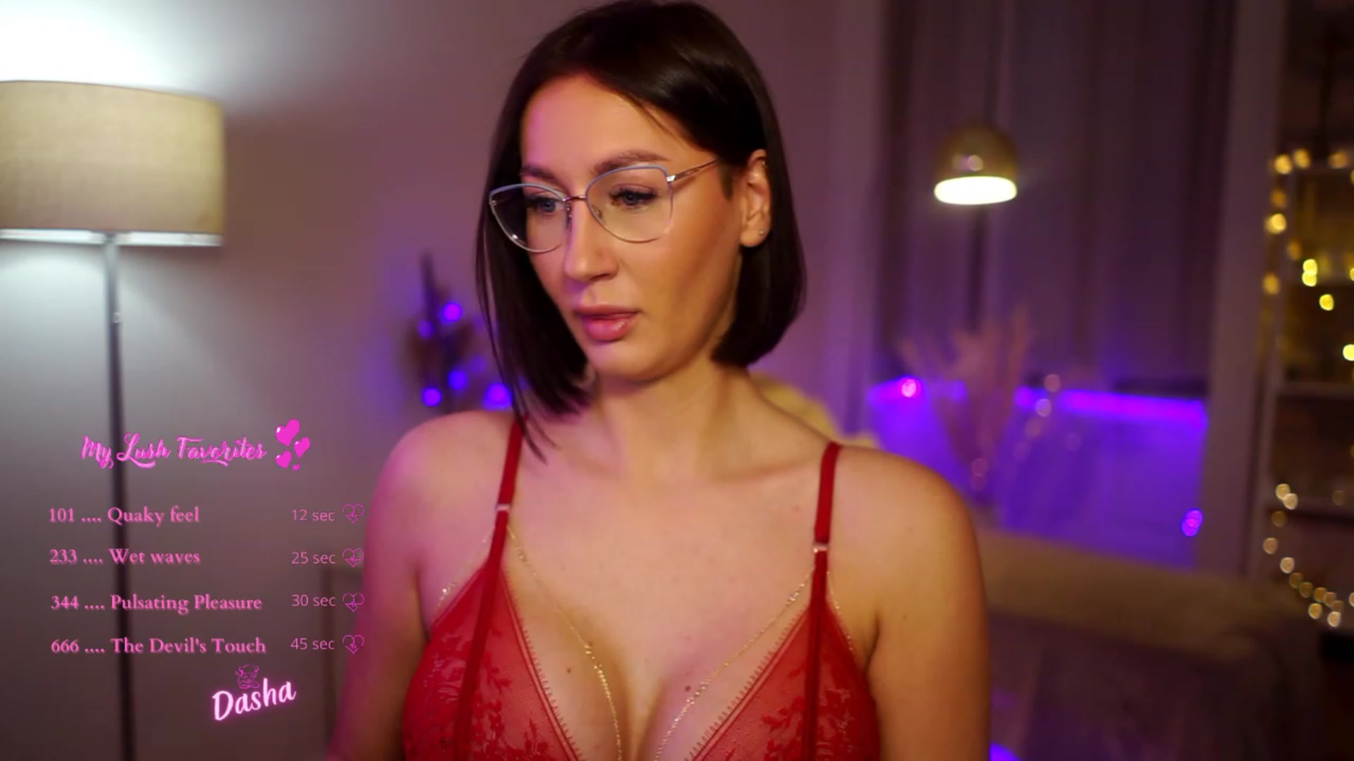 Gallery image thumbnail from Queen_Dasha's myfreecams stream on, 01/16/2023, 19:16 image 4 of 20