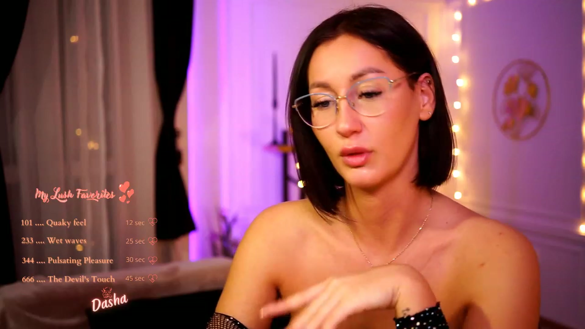 Gallery image thumbnail from Queen_Dasha's myfreecams stream on, 01/29/2023, 24:38 image 6 of 20