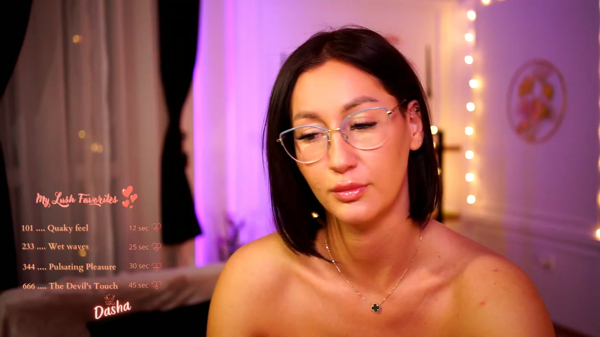 Gallery image thumbnail from Queen_Dasha's myfreecams stream on, 01/29/2023, 24:38 image 17 of 20