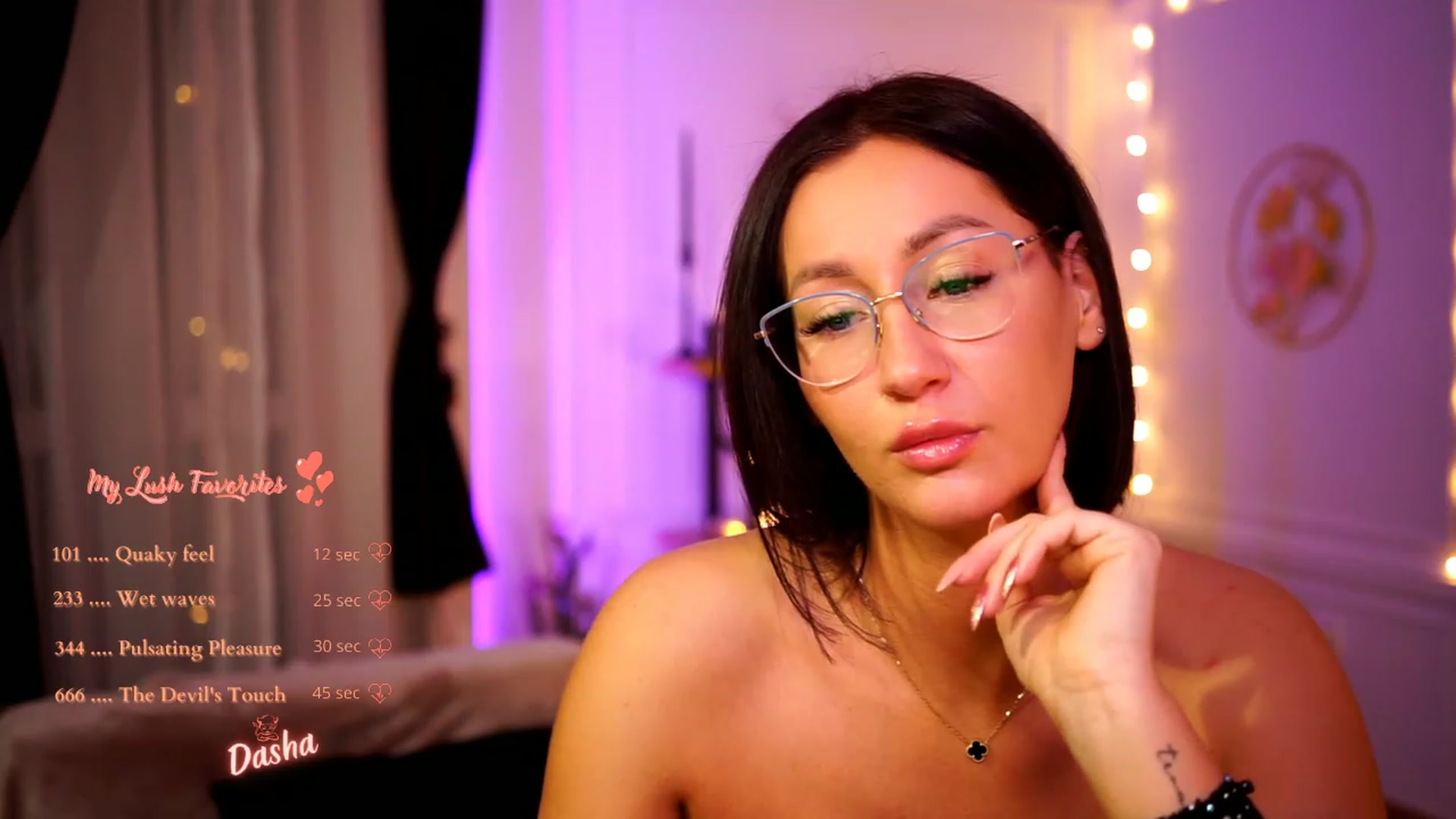 Gallery image thumbnail from Queen_Dasha's myfreecams stream on, 01/29/2023, 24:38 image 19 of 20