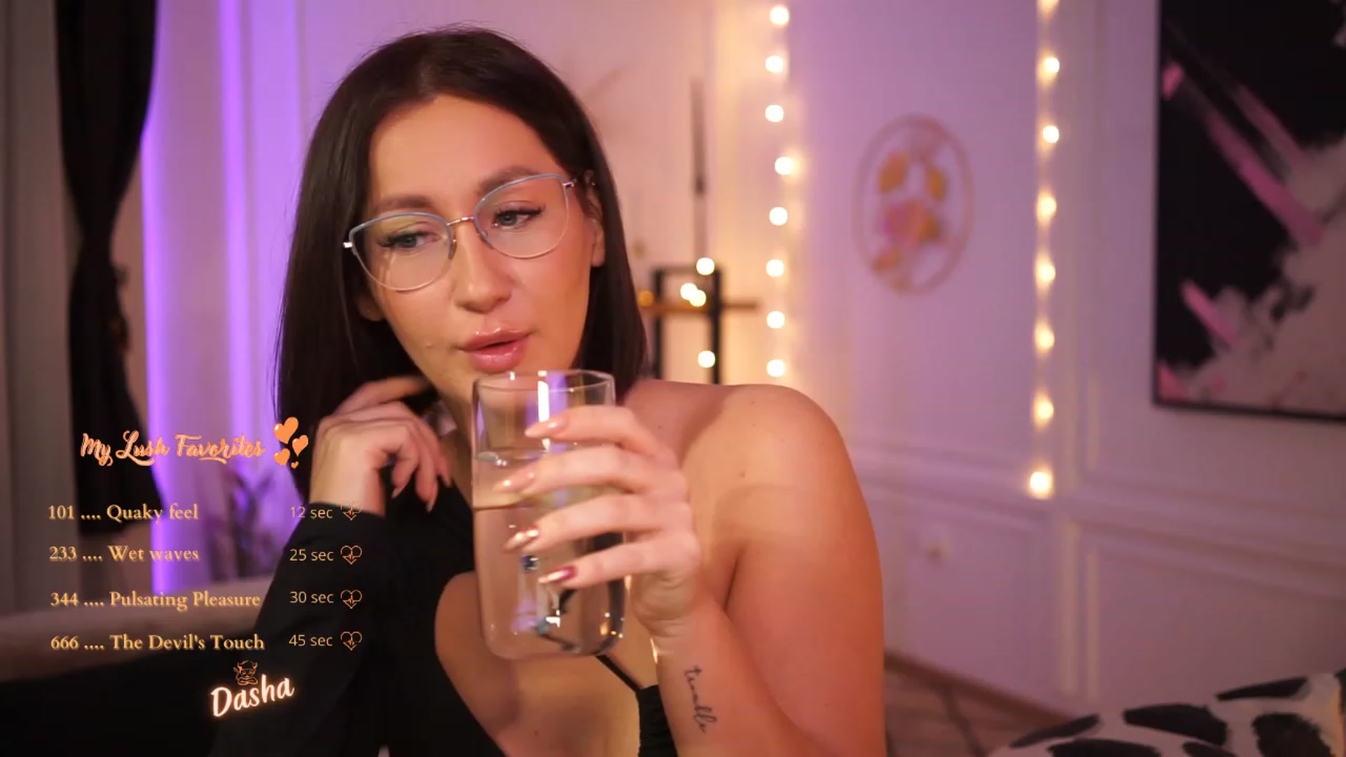 Gallery image thumbnail from Queen_Dasha's myfreecams stream on, 01/30/2023, 18:23 image 20 of 20