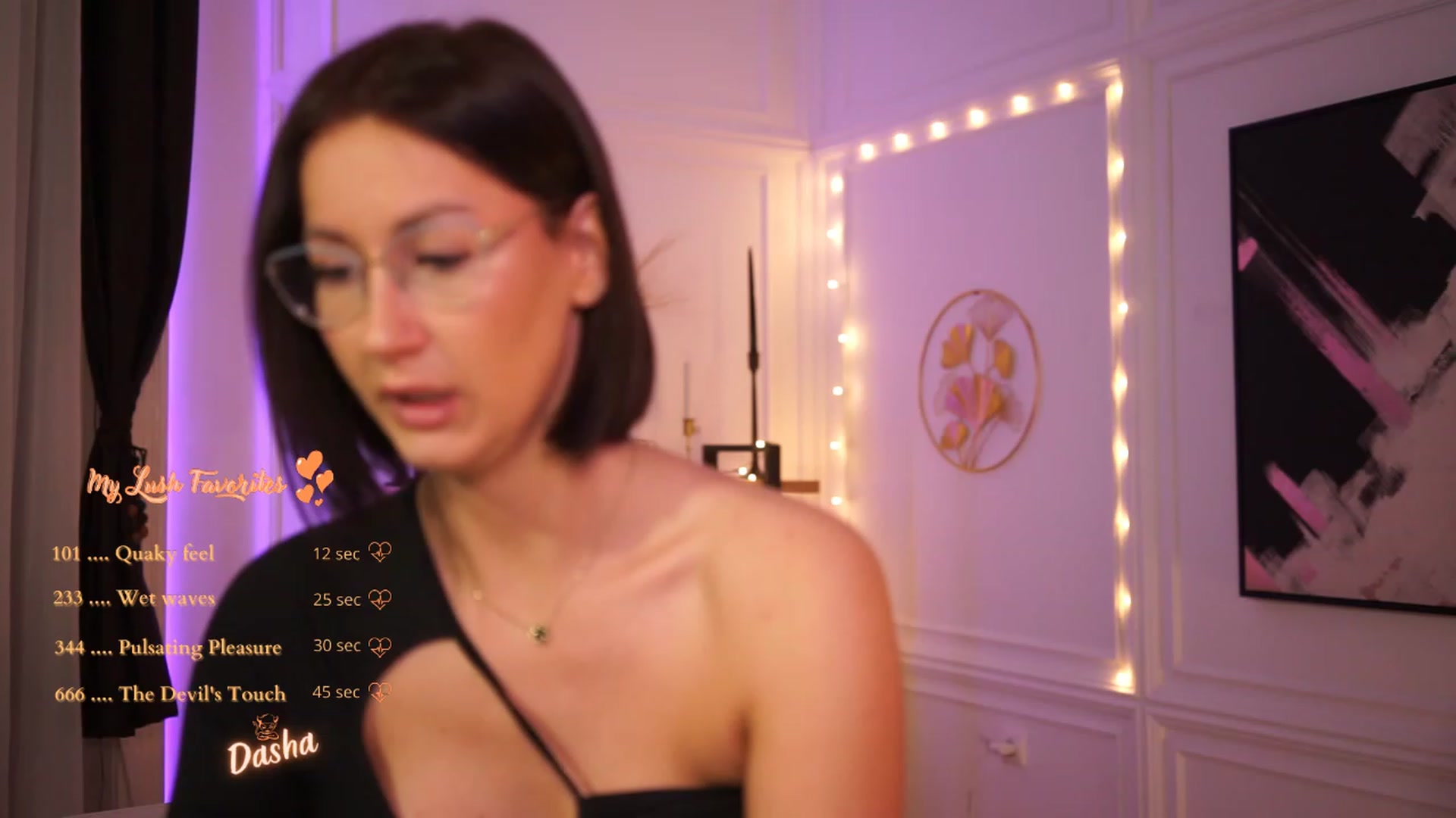 Gallery image thumbnail from Queen_Dasha's myfreecams stream on, 01/30/2023, 18:23 image 18 of 20