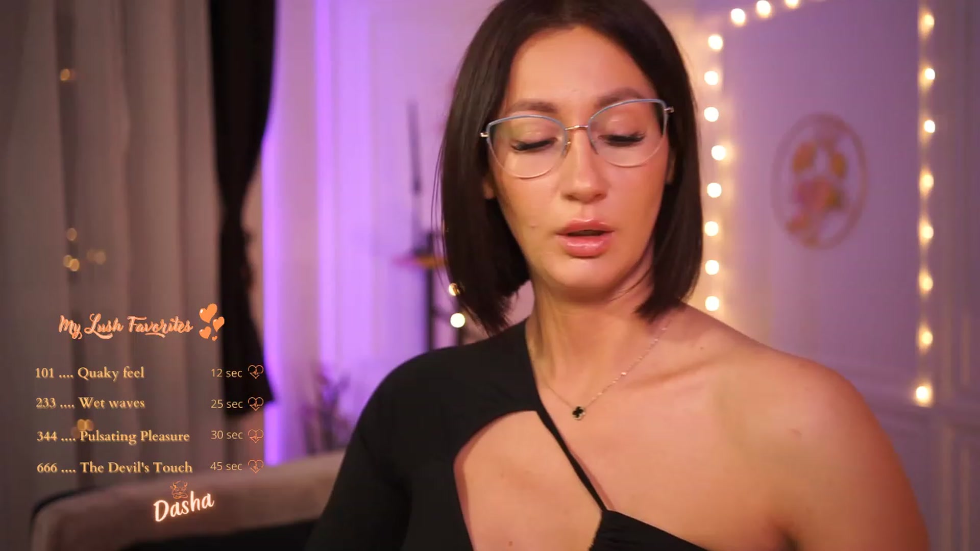 Gallery image thumbnail from Queen_Dasha's myfreecams stream on, 01/30/2023, 21:15 image 16 of 20