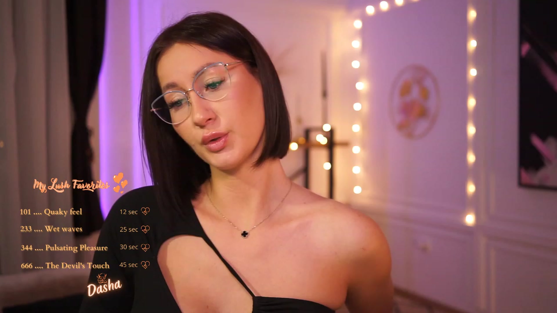 Gallery image thumbnail from Queen_Dasha's myfreecams stream on, 01/30/2023, 21:15 image 2 of 20
