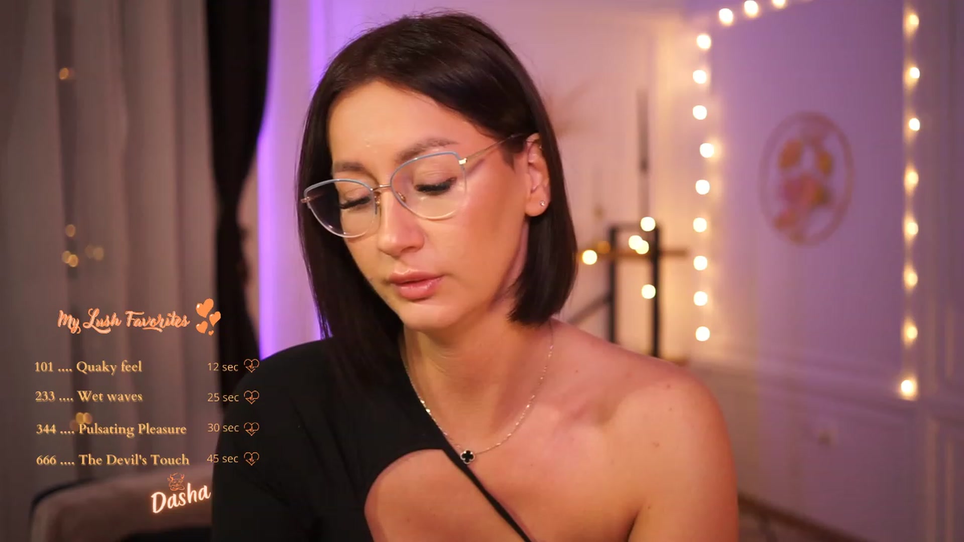 Gallery image thumbnail from Queen_Dasha's myfreecams stream on, 01/30/2023, 21:15 image 17 of 20