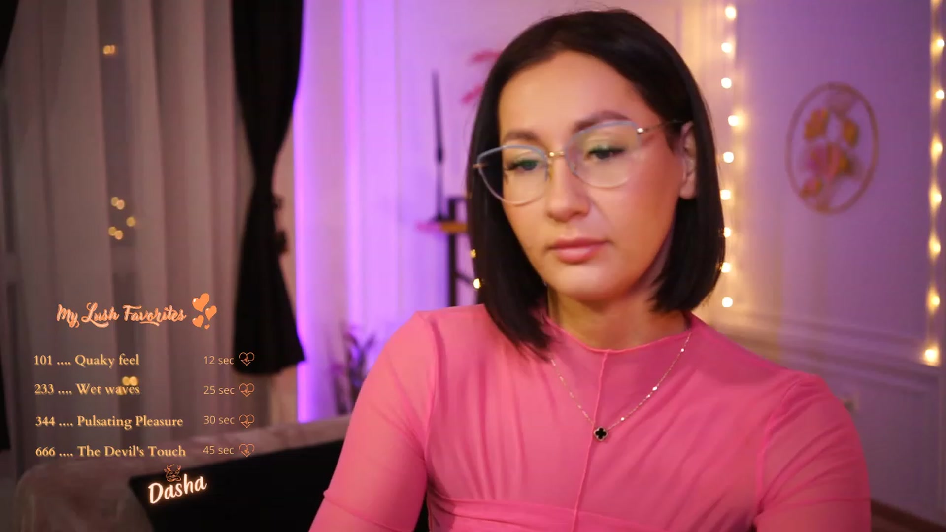 Gallery image thumbnail from Queen_Dasha's myfreecams stream on, 01/31/2023, 21:20 image 17 of 20