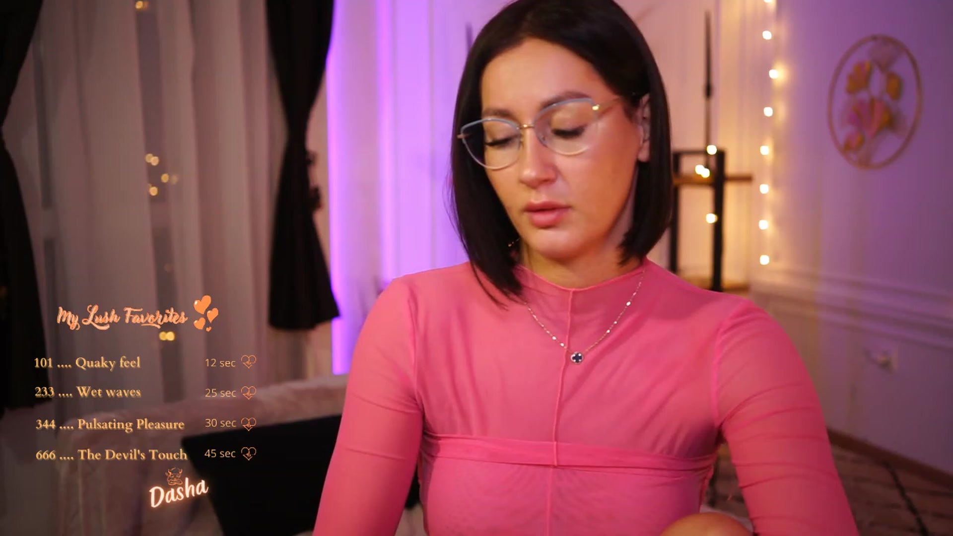 Gallery image thumbnail from Queen_Dasha's myfreecams stream on, 02/01/2023, 01:34 image 18 of 20