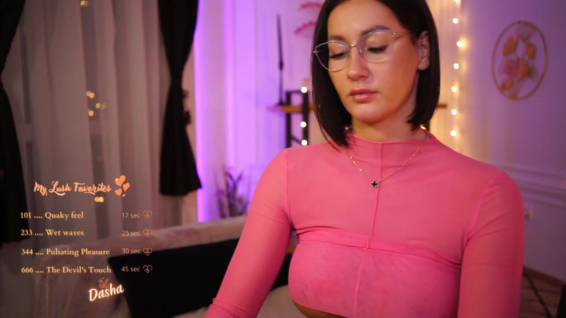 Gallery image thumbnail from Queen_Dasha's myfreecams stream on, 02/01/2023, 01:34 image 10 of 20