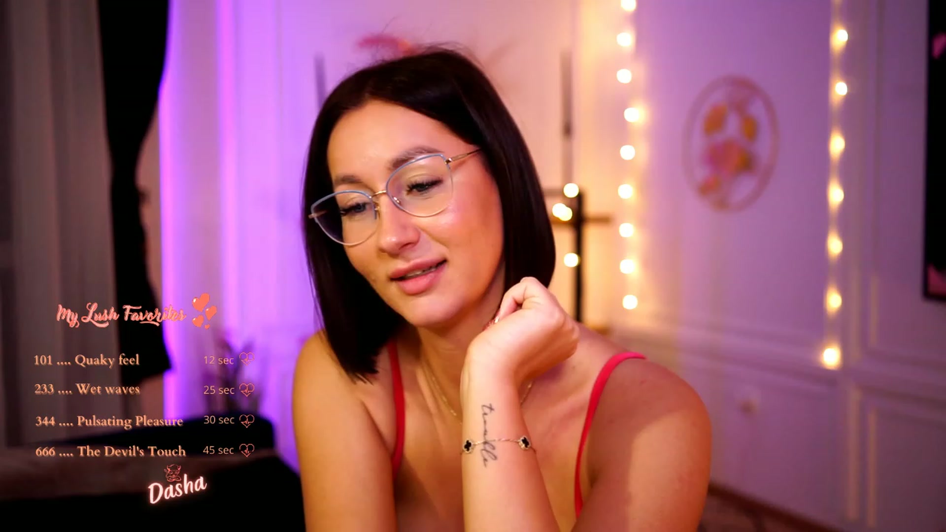 Gallery image thumbnail from Queen_Dasha's myfreecams stream on, 02/01/2023, 21:43 image 11 of 20