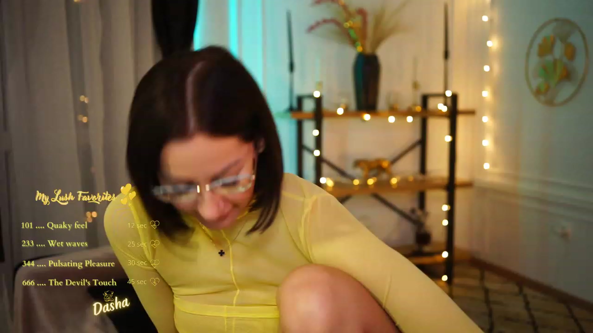 Gallery image thumbnail from Queen_Dasha's myfreecams stream on, 02/02/2023, 18:17 image 2 of 20