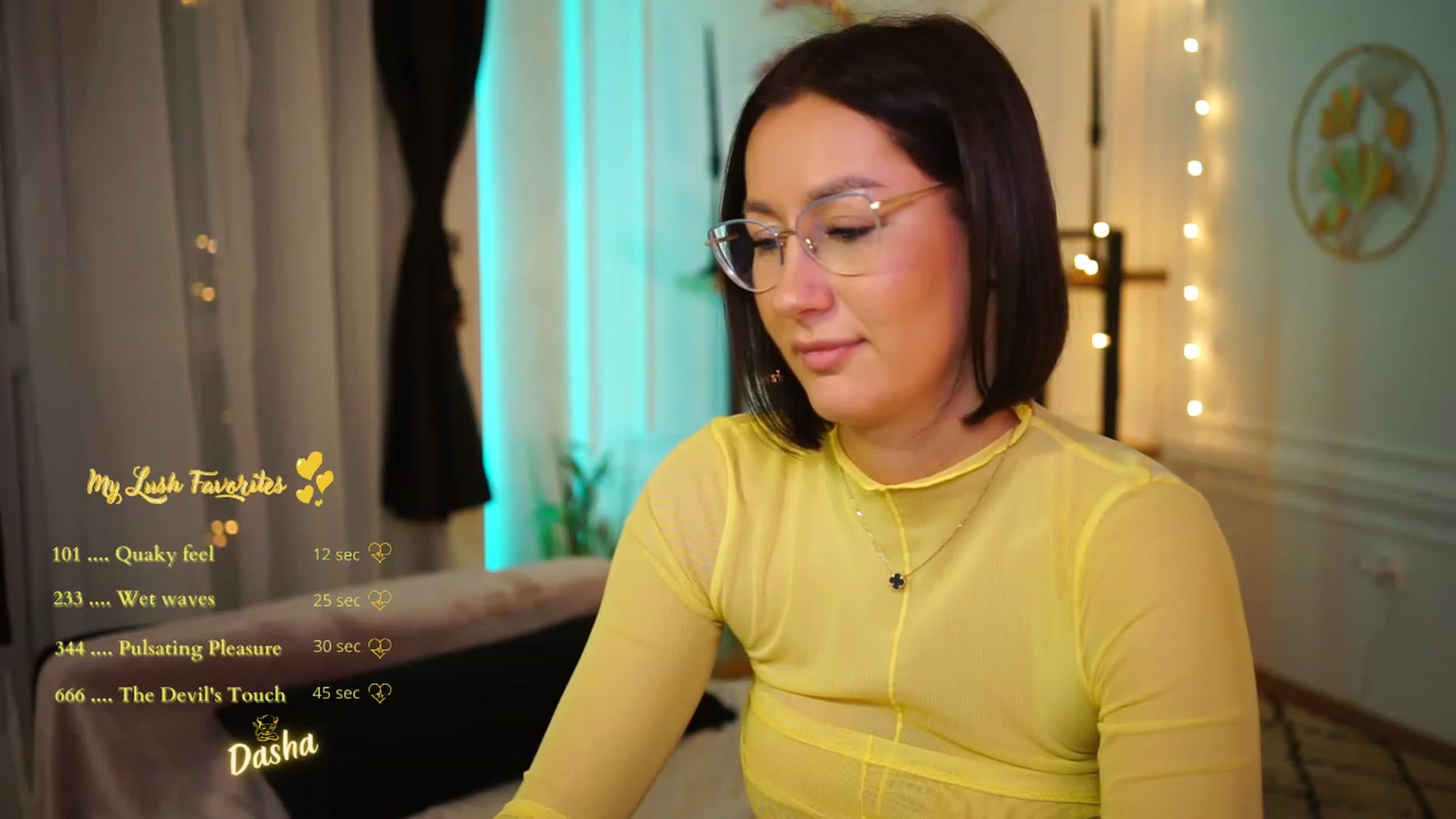 Gallery image thumbnail from Queen_Dasha's myfreecams stream on, 02/02/2023, 18:17 image 3 of 20
