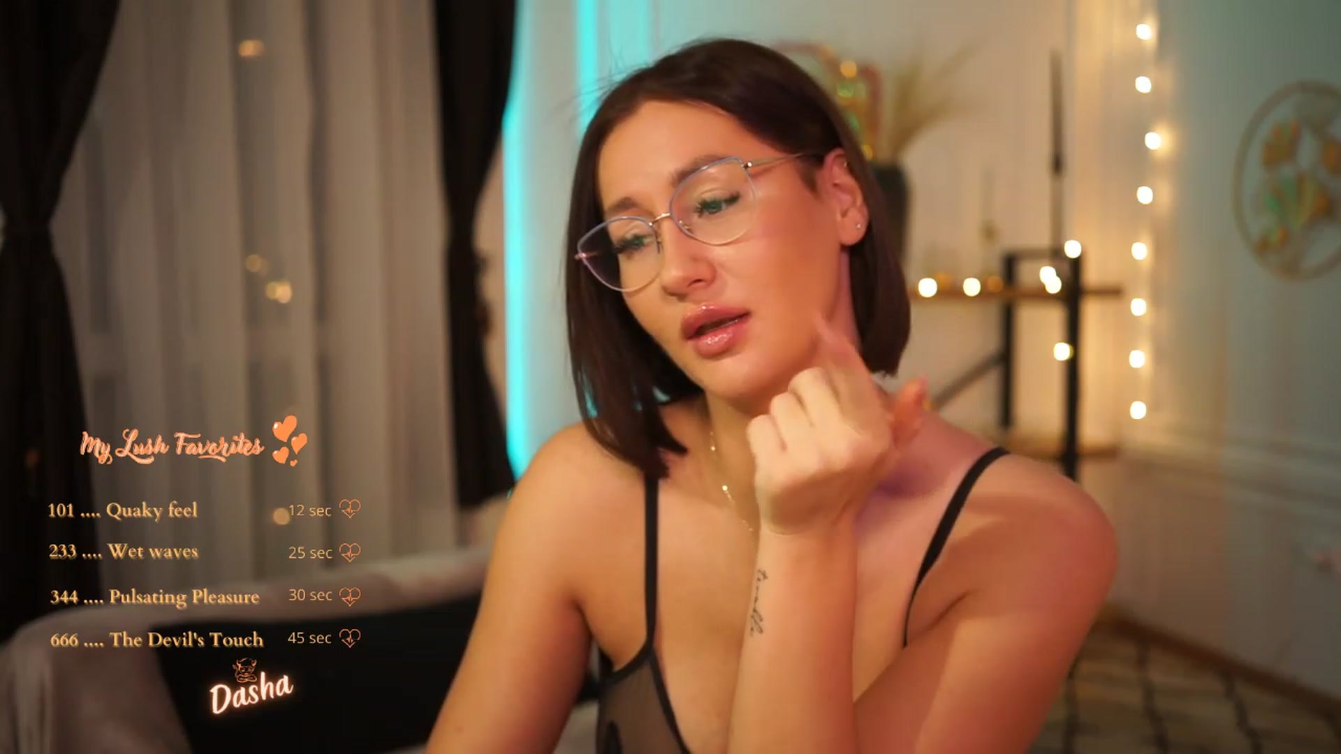 Gallery image thumbnail from Queen_Dasha's myfreecams stream on, 02/11/2023, 22:32 image 19 of 20