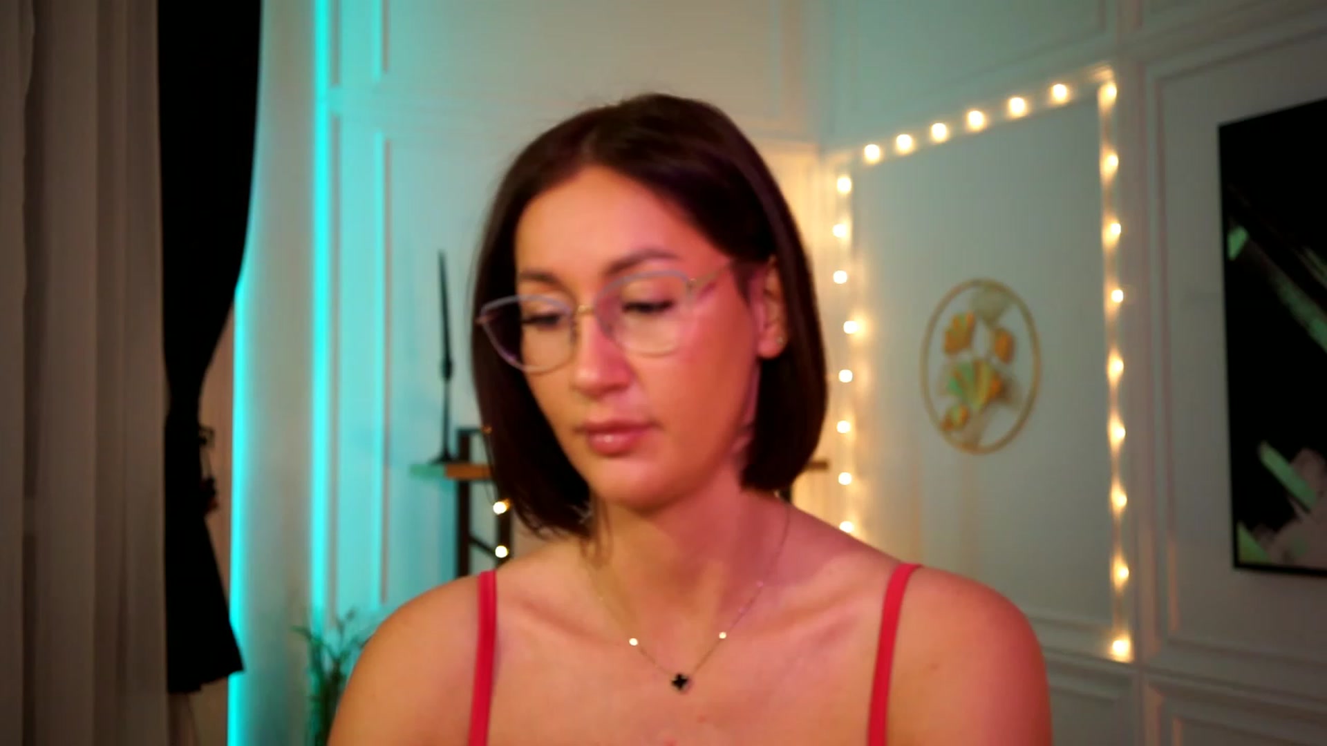 Gallery image thumbnail from Queen_Dasha's myfreecams stream on, 02/13/2023, 22:06 image 10 of 20