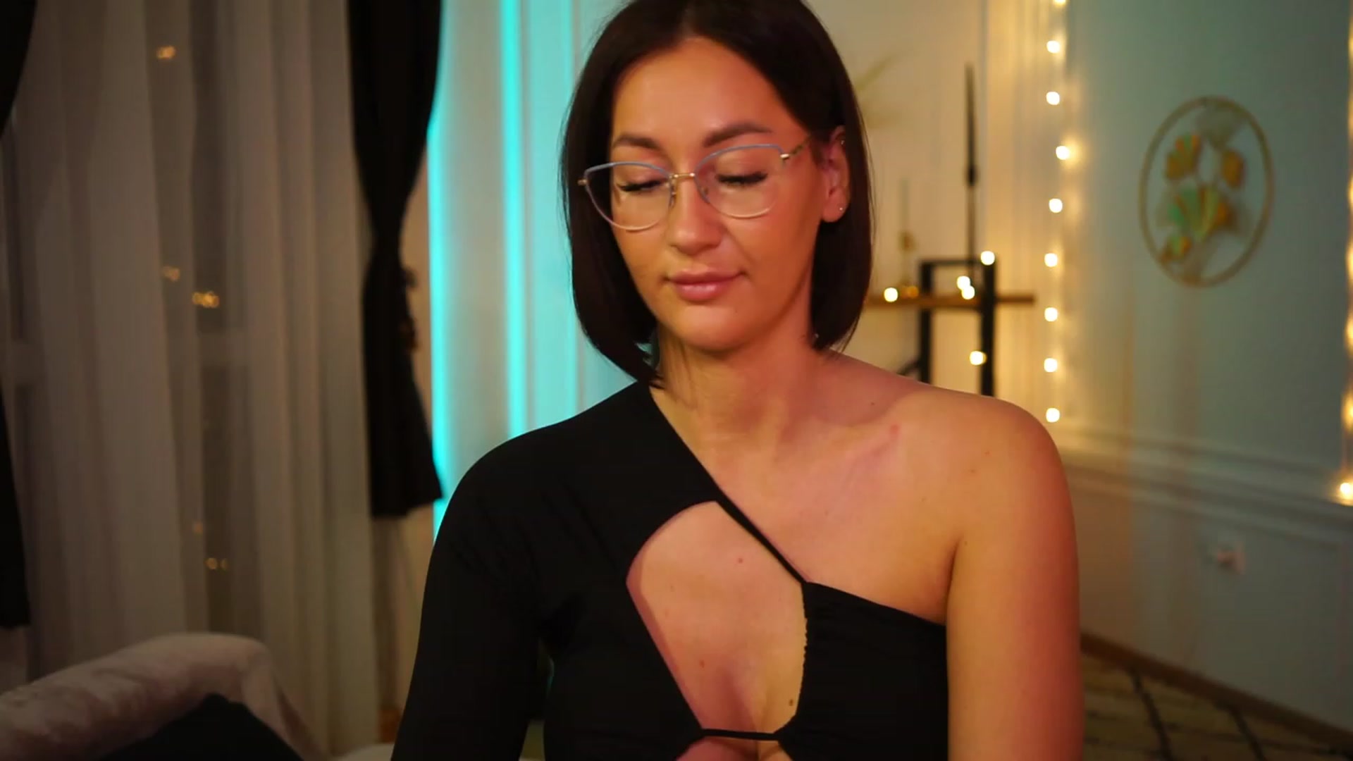 Gallery image thumbnail from Queen_Dasha's myfreecams stream on, 02/18/2023, 21:35 image 11 of 20