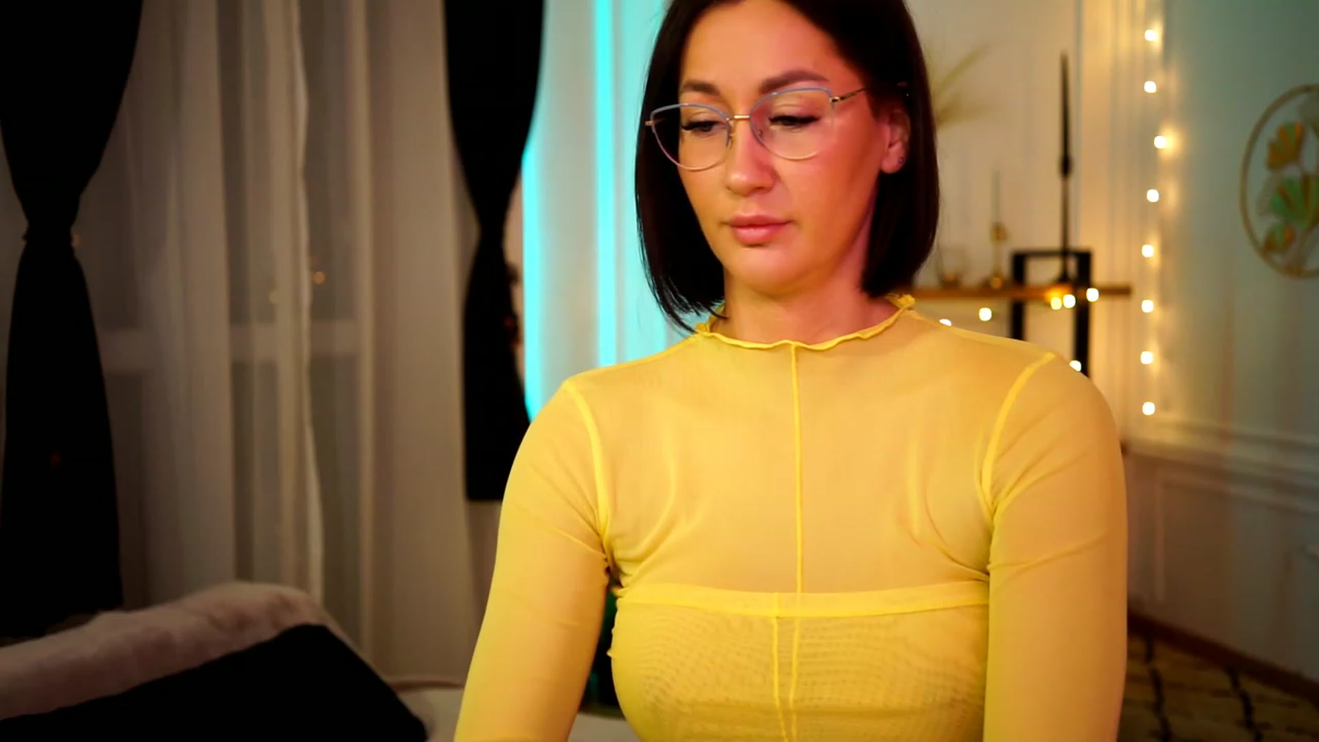 Gallery image thumbnail from Queen_Dasha's myfreecams stream on, 02/25/2023, 12:19 image 9 of 20