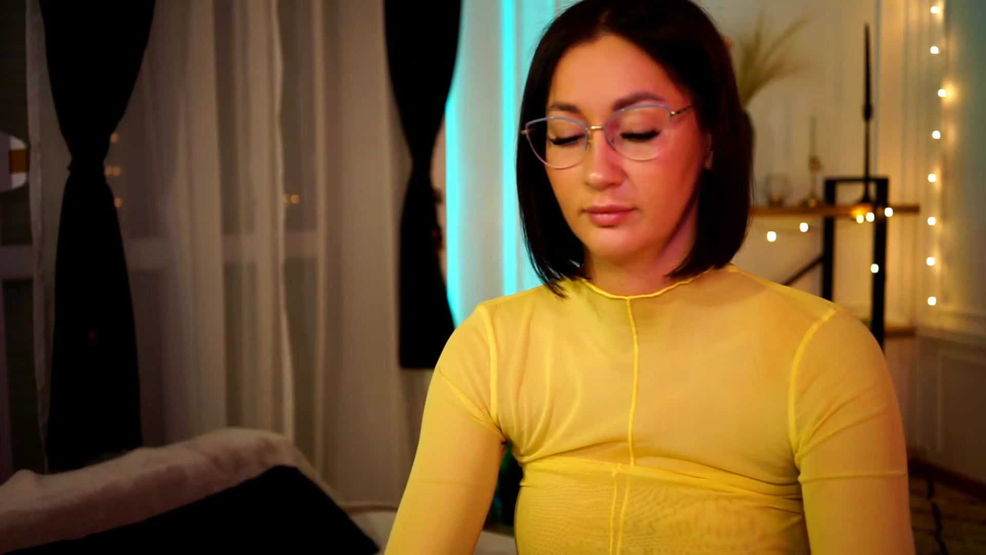 Gallery image thumbnail from Queen_Dasha's myfreecams stream on, 02/25/2023, 12:19 image 15 of 20