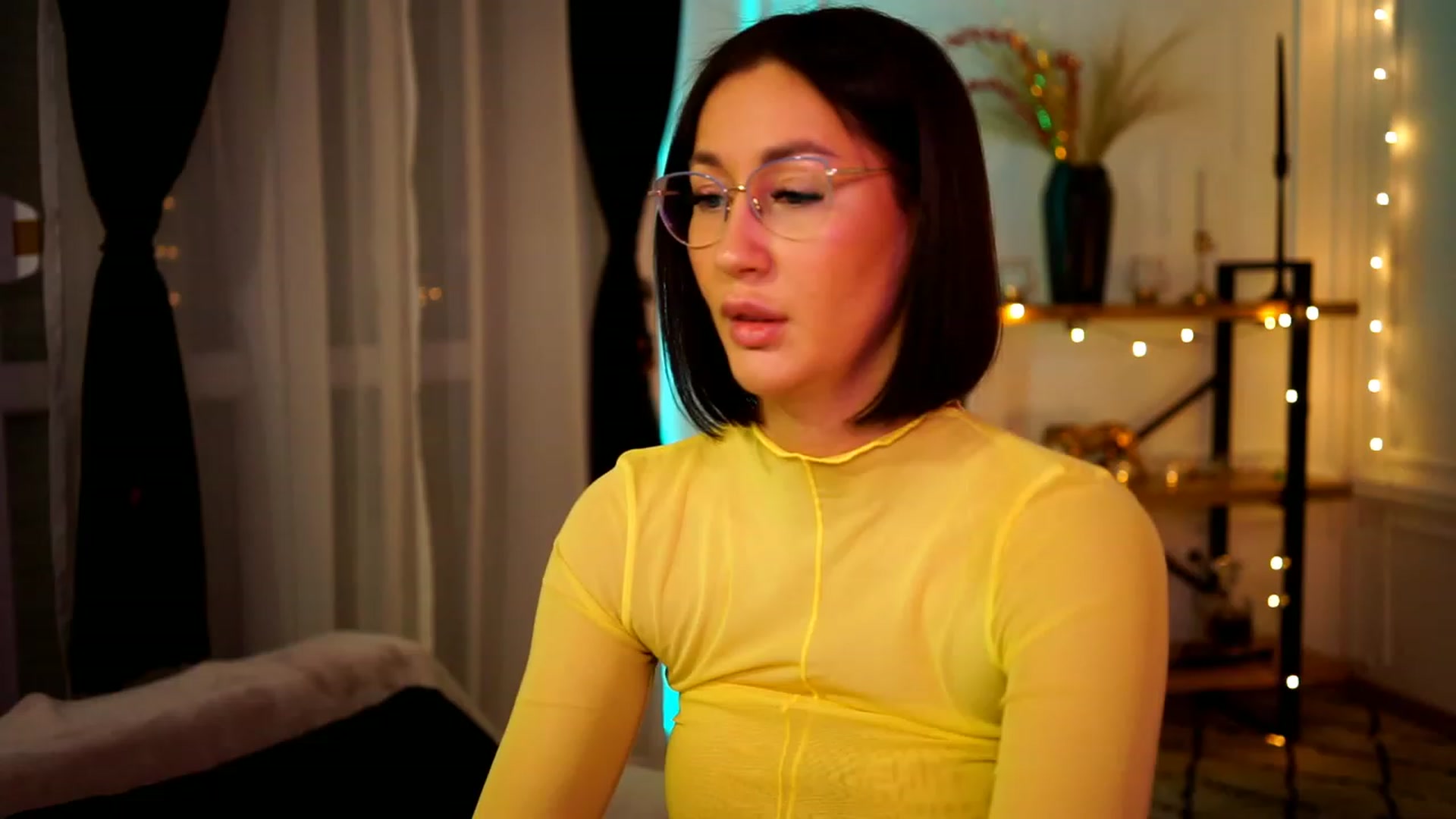 Gallery image thumbnail from Queen_Dasha's myfreecams stream on, 02/25/2023, 12:19 image 16 of 20