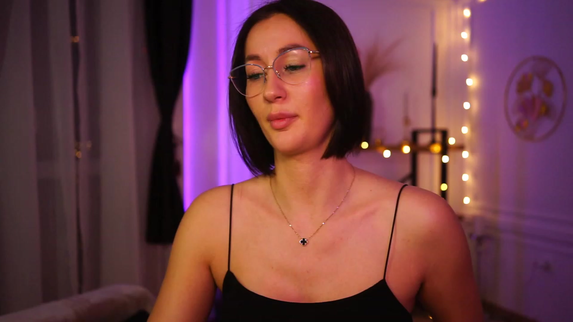 Gallery image thumbnail from Queen_Dasha's myfreecams stream on, 03/16/2023, 21:54 image 5 of 20