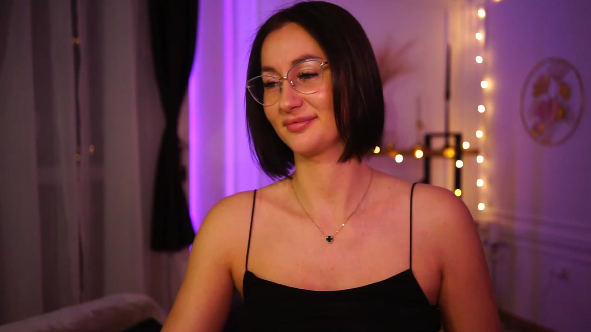 Gallery image thumbnail from Queen_Dasha's myfreecams stream on, 03/16/2023, 21:54 image 2 of 20