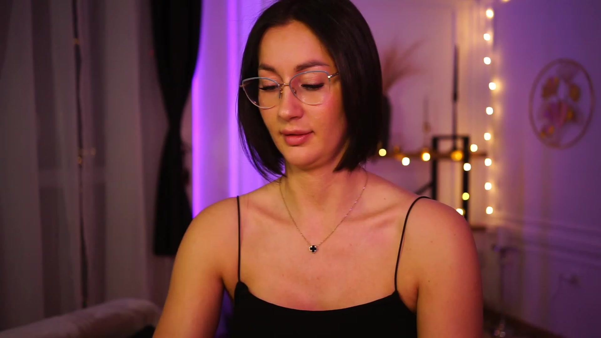 Gallery image thumbnail from Queen_Dasha's myfreecams stream on, 03/16/2023, 21:54 image 6 of 20