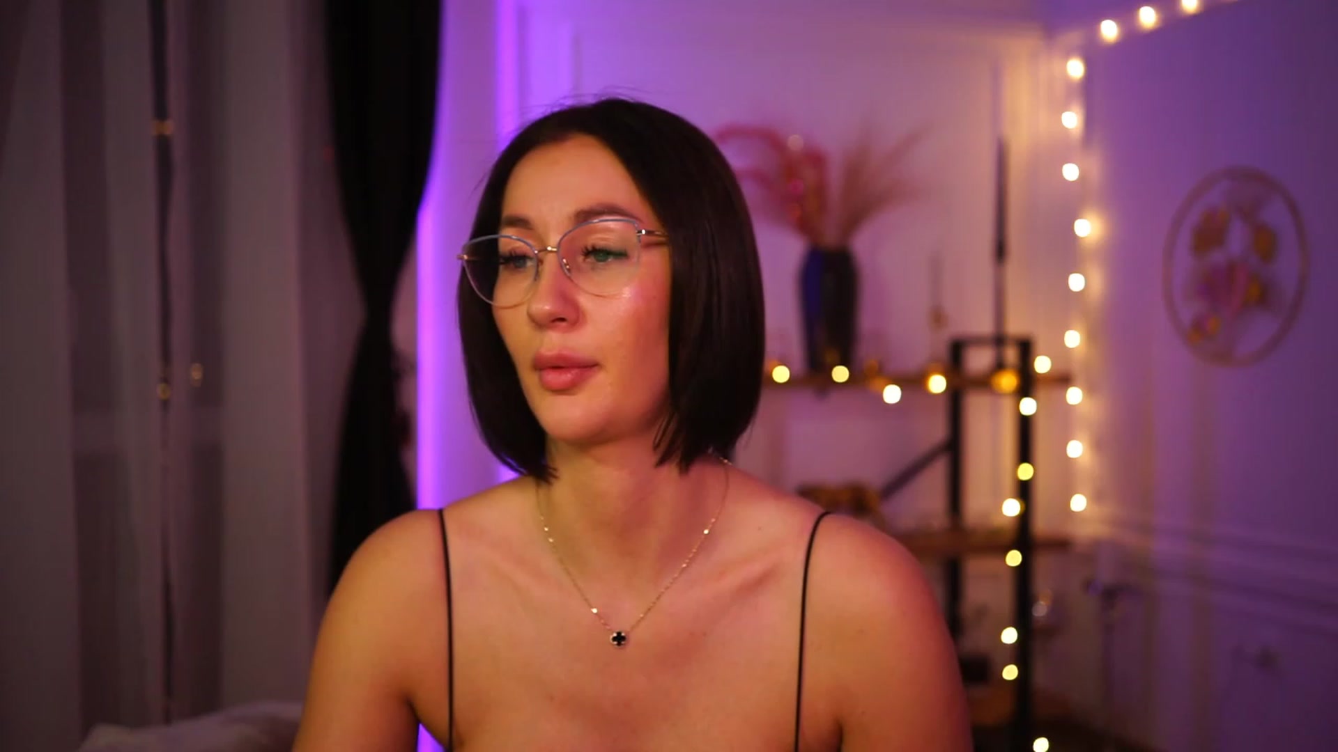 Gallery image thumbnail from Queen_Dasha's myfreecams stream on, 03/16/2023, 23:47 image 17 of 20