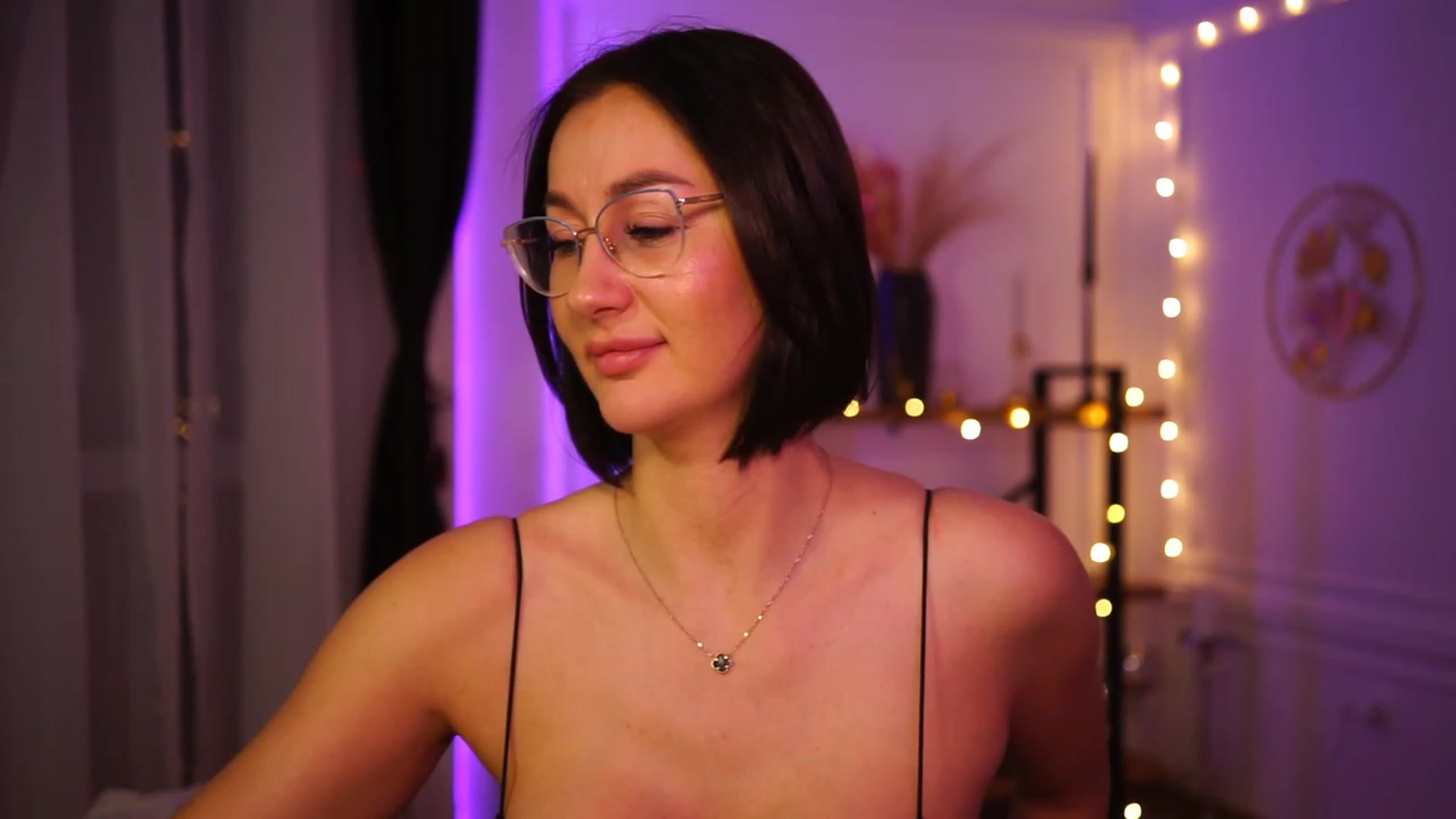 Gallery image thumbnail from Queen_Dasha's myfreecams stream on, 03/16/2023, 23:47 image 19 of 20