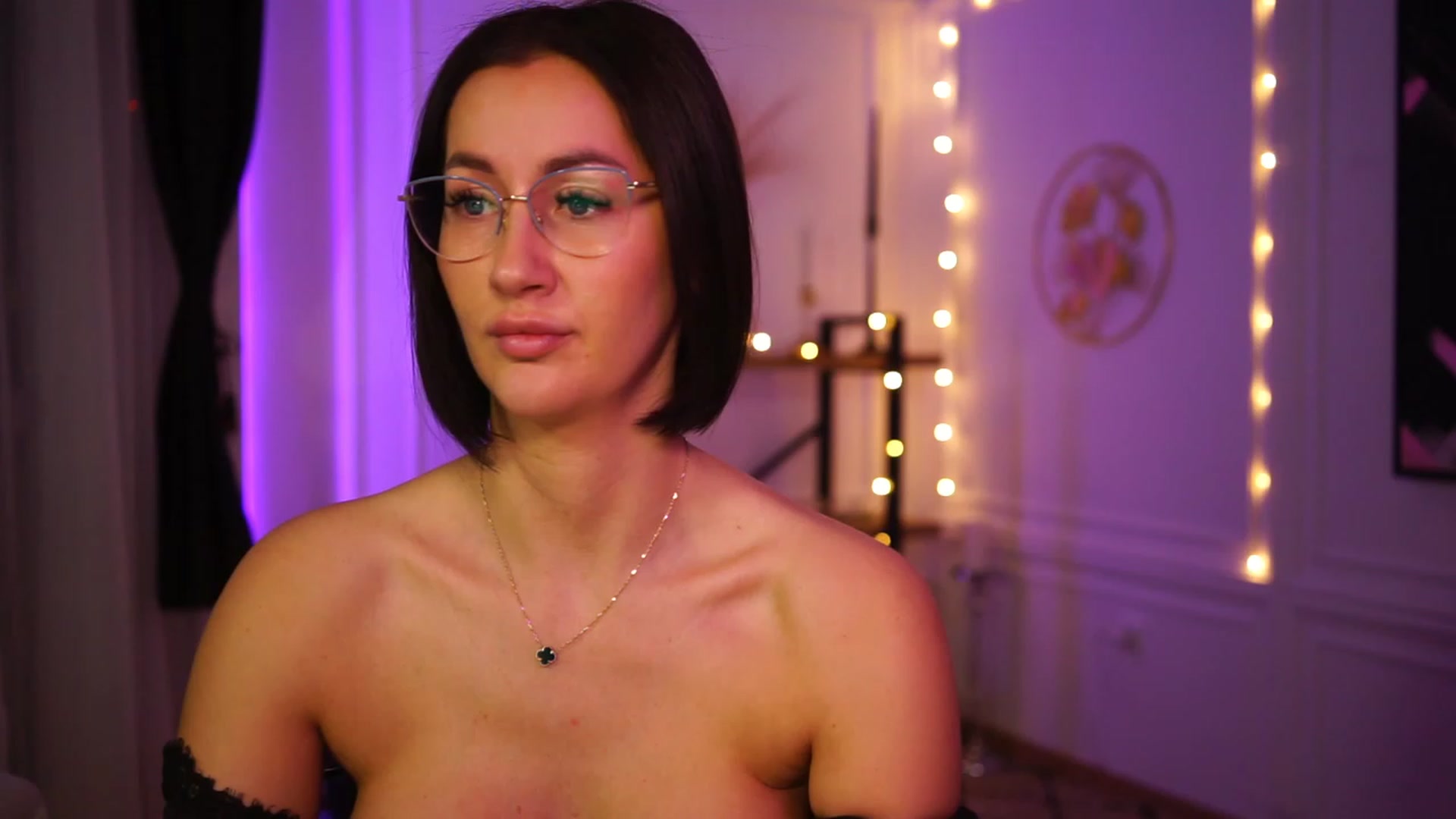 Gallery image thumbnail from Queen_Dasha's myfreecams stream on, 03/18/2023, 20:04 image 19 of 20