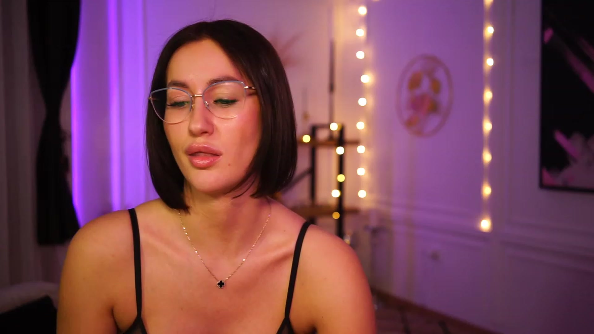 Gallery image thumbnail from Queen_Dasha's myfreecams stream on, 03/19/2023, 23:38 image 20 of 20