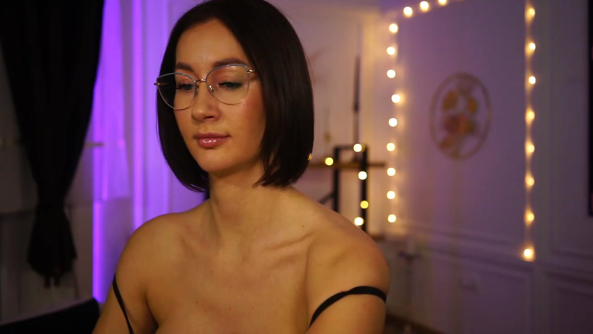 Gallery image thumbnail from Queen_Dasha's myfreecams stream on, 03/21/2023, 20:46 image 17 of 20