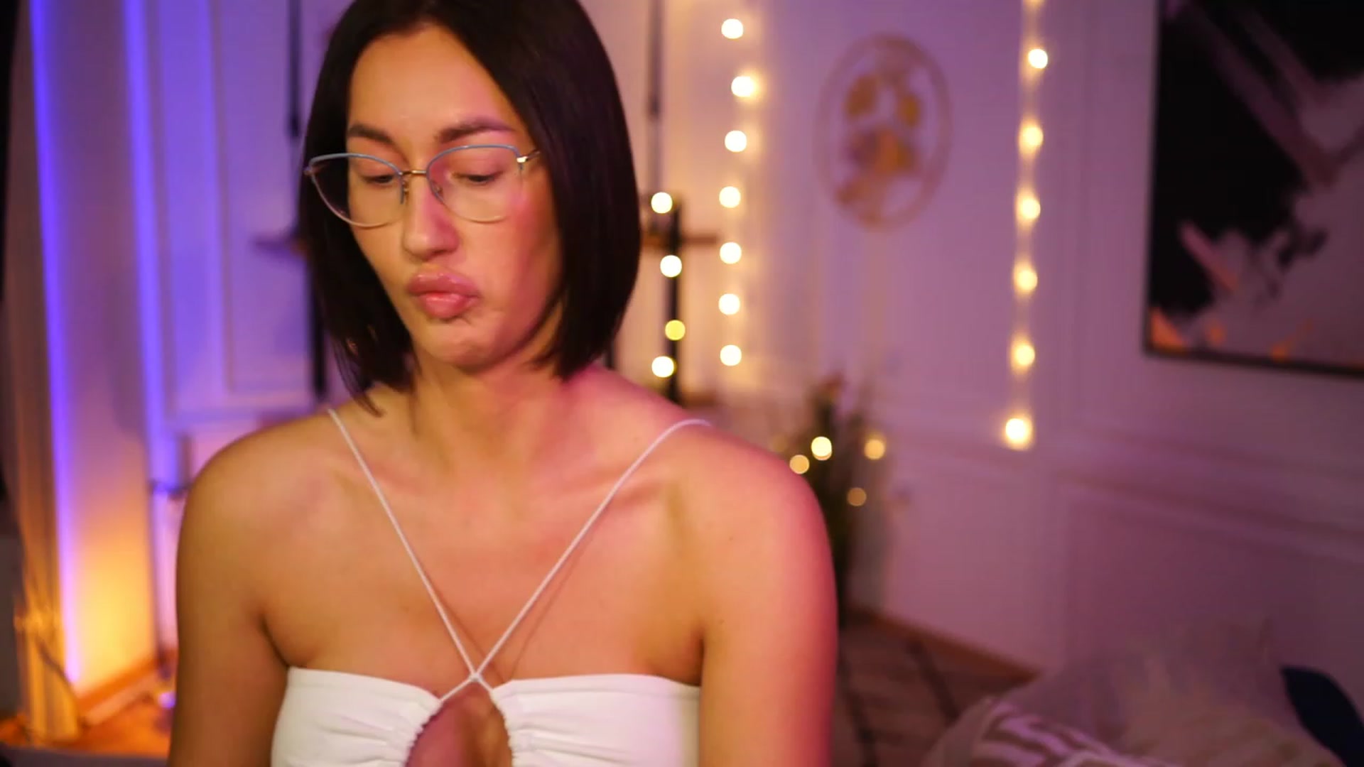 Gallery image thumbnail from Queen_Dasha's myfreecams stream on, 03/27/2023, 20:04 image 17 of 20