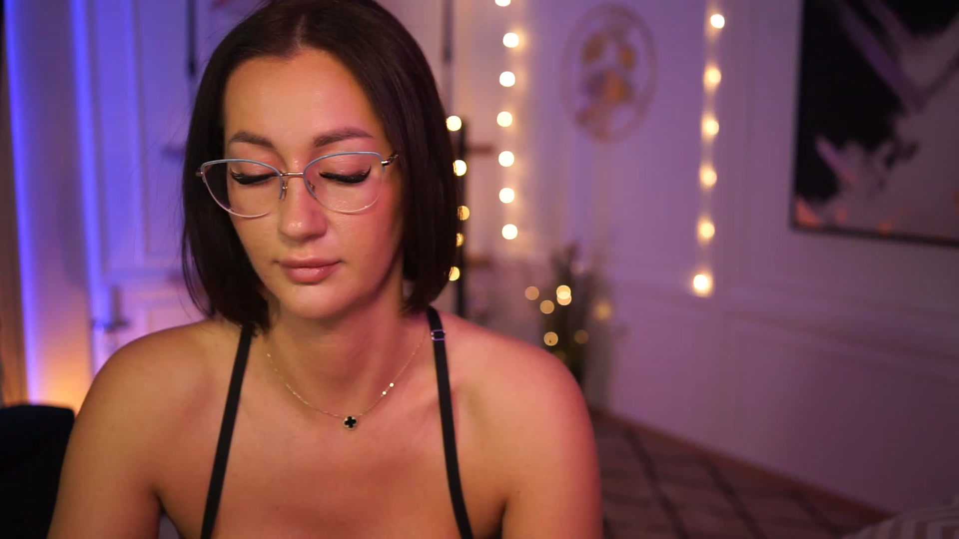 Gallery image thumbnail from Queen_Dasha's myfreecams stream on, 03/31/2023, 13:10 image 7 of 20