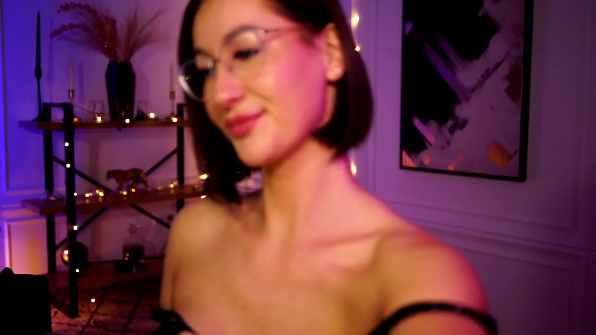Gallery image thumbnail from Queen_Dasha's myfreecams stream on, 04/06/2023, 21:13 image 10 of 20