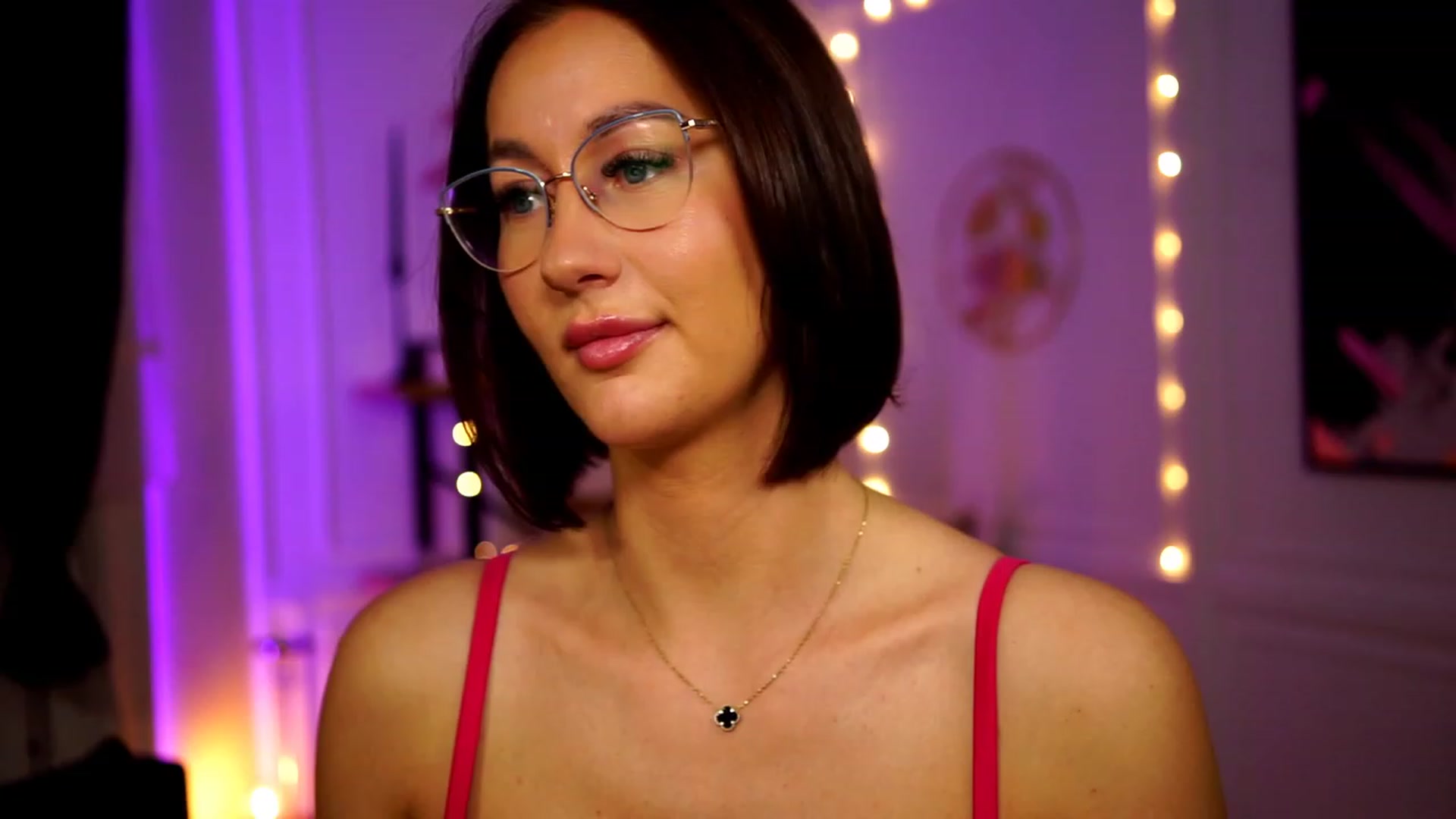 Gallery image thumbnail from Queen_Dasha's myfreecams stream on, 04/09/2023, 20:41 image 17 of 20
