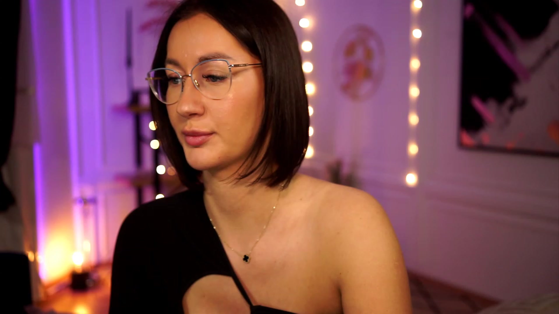 Gallery image thumbnail from Queen_Dasha's myfreecams stream on, 04/13/2023, 18:09 image 17 of 20
