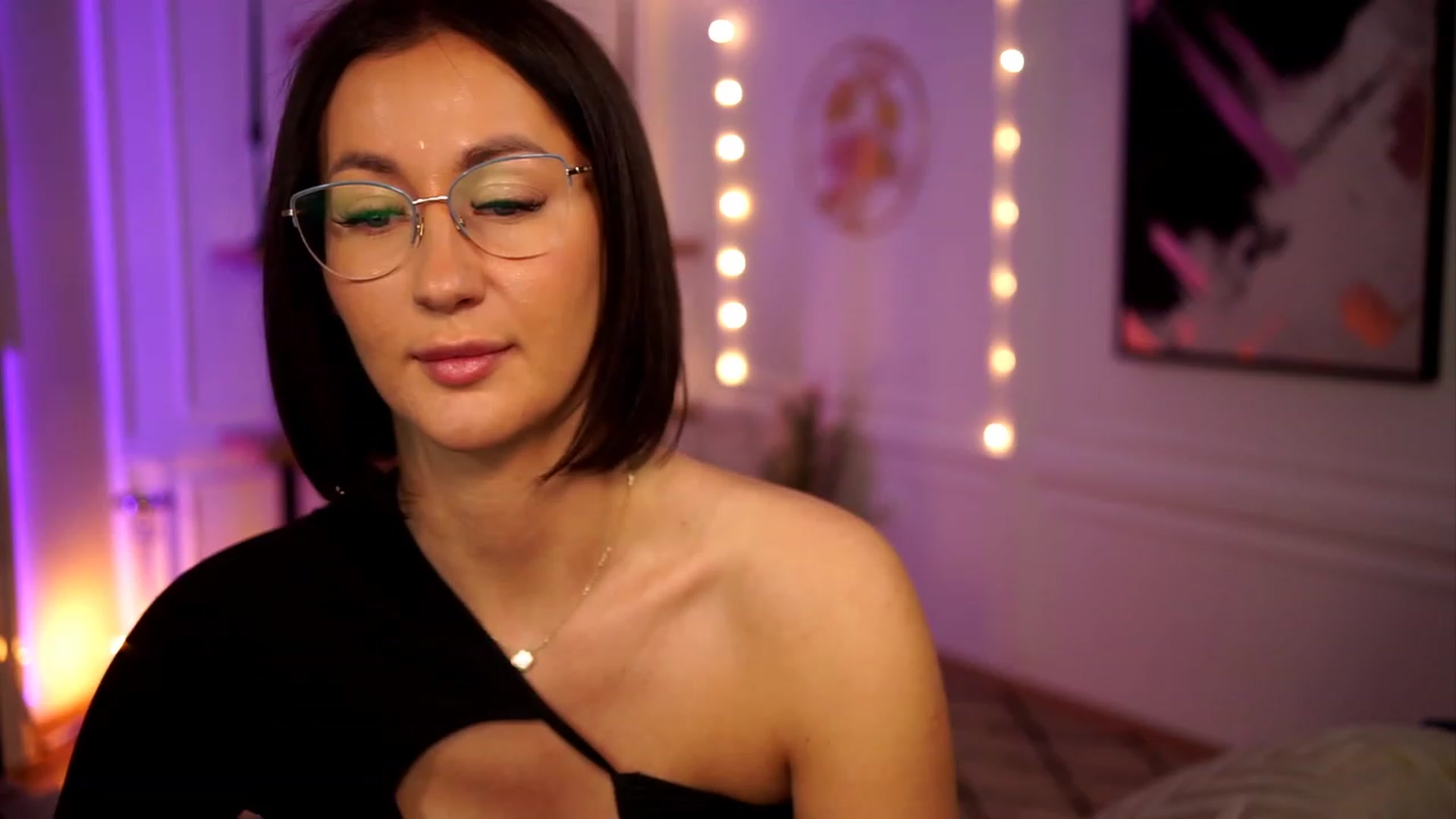 Gallery image thumbnail from Queen_Dasha's myfreecams stream on, 04/13/2023, 18:09 image 19 of 20
