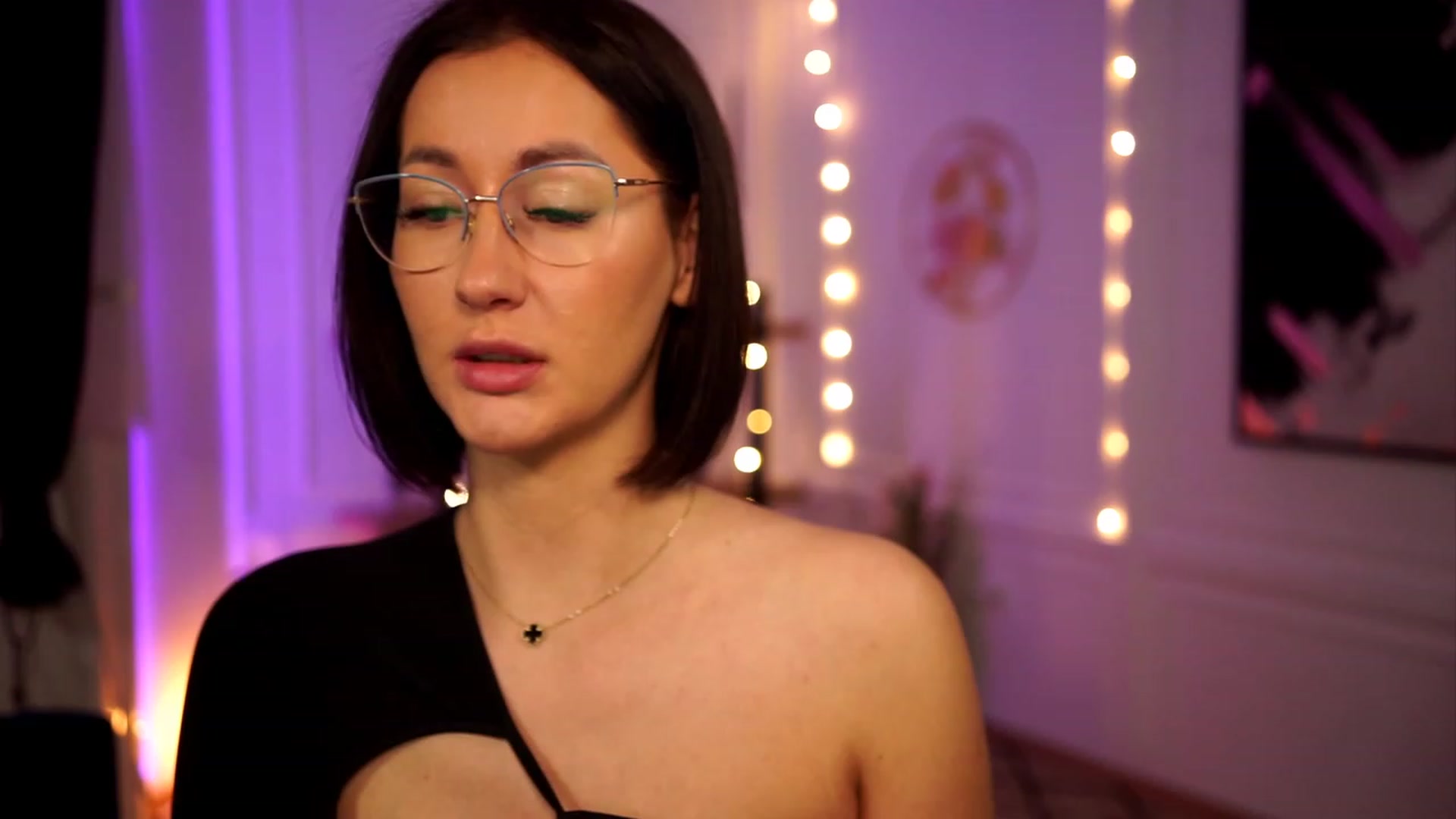 Gallery image thumbnail from Queen_Dasha's myfreecams stream on, 04/13/2023, 18:09 image 2 of 20