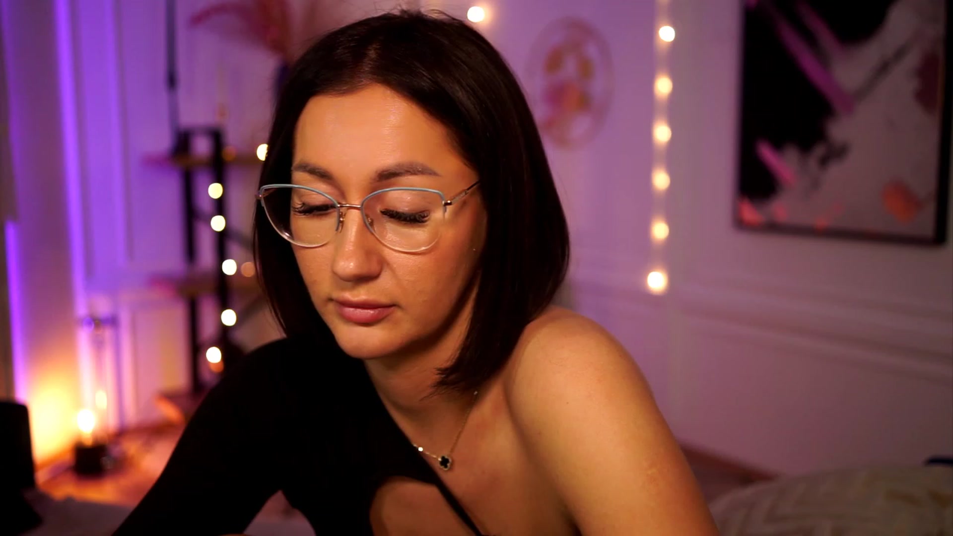 Gallery image thumbnail from Queen_Dasha's myfreecams stream on, 04/13/2023, 21:29 image 11 of 20